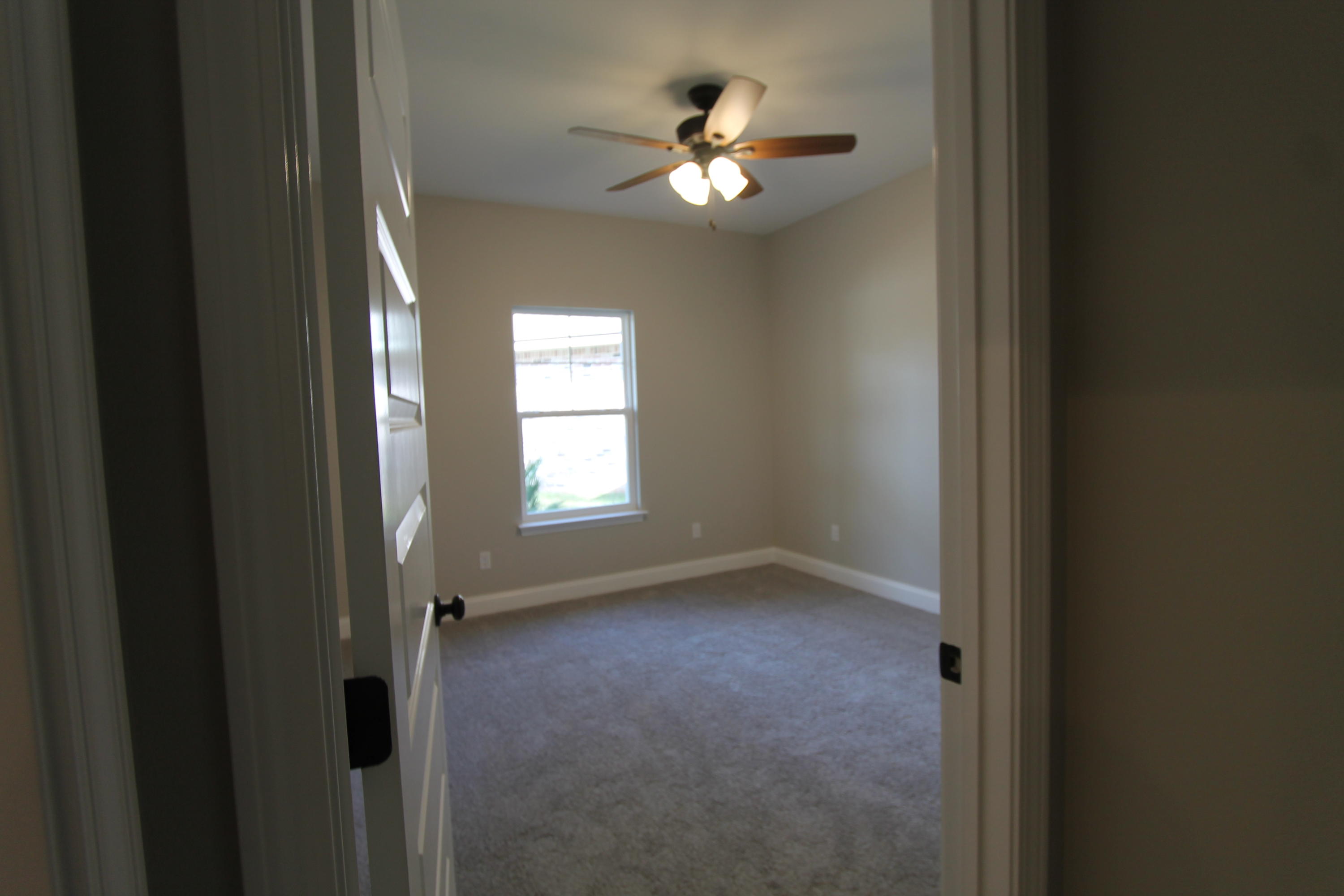 ELLIOTTS POINT - Residential