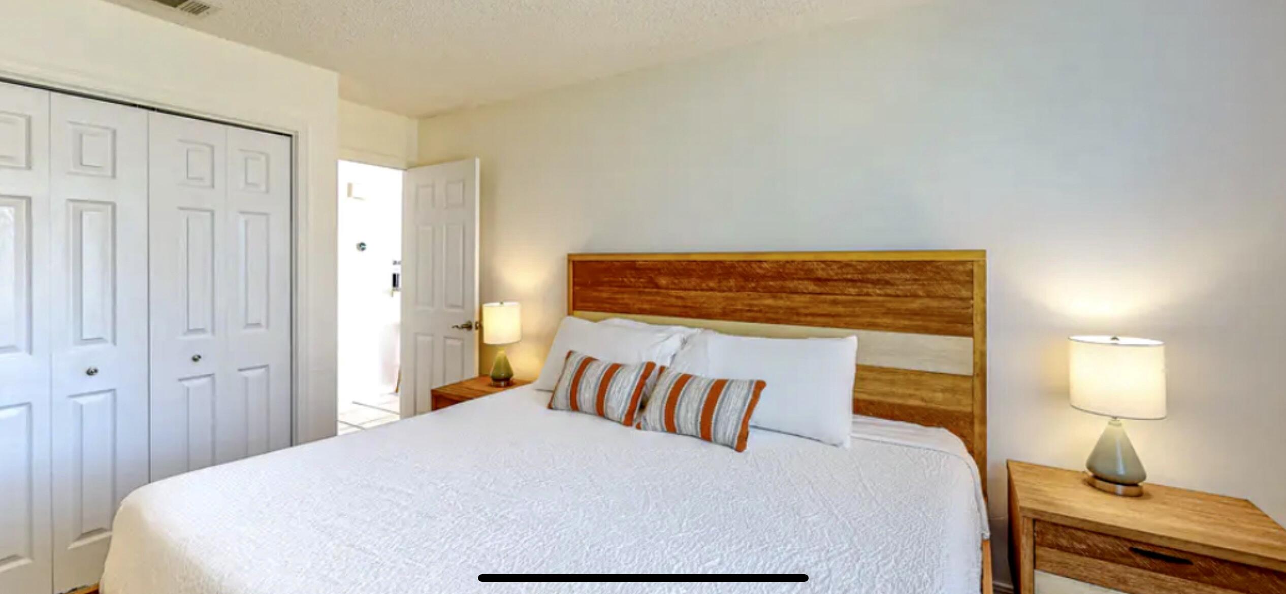 CRYSTAL VILLAGE 2 CONDO PH 2 - Residential