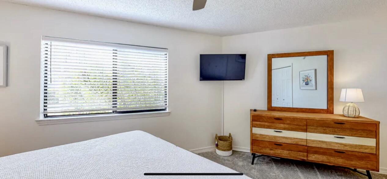 CRYSTAL VILLAGE 2 CONDO PH 2 - Residential