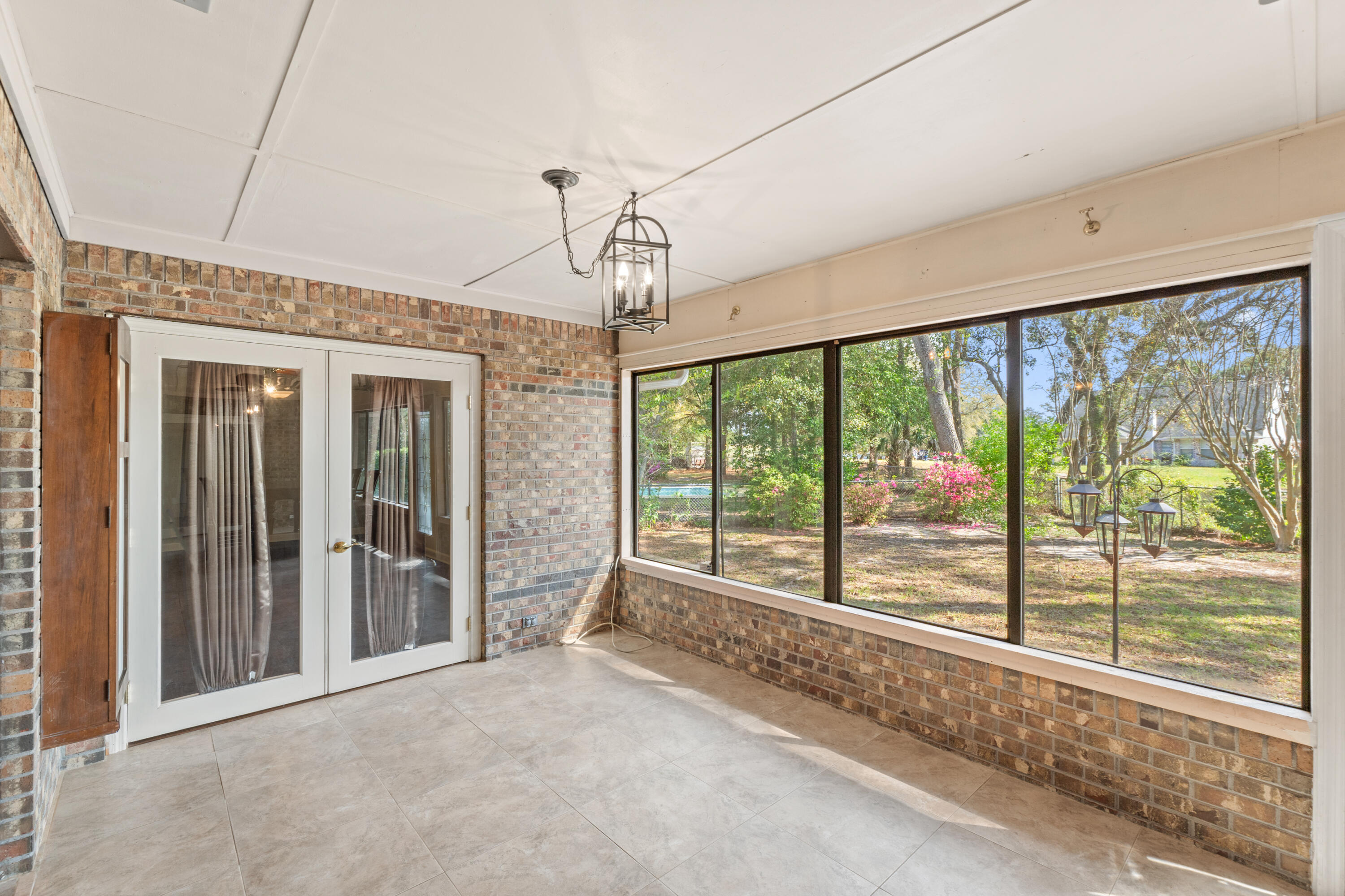 LAKE LORRAINE ESTATES 1 - Residential