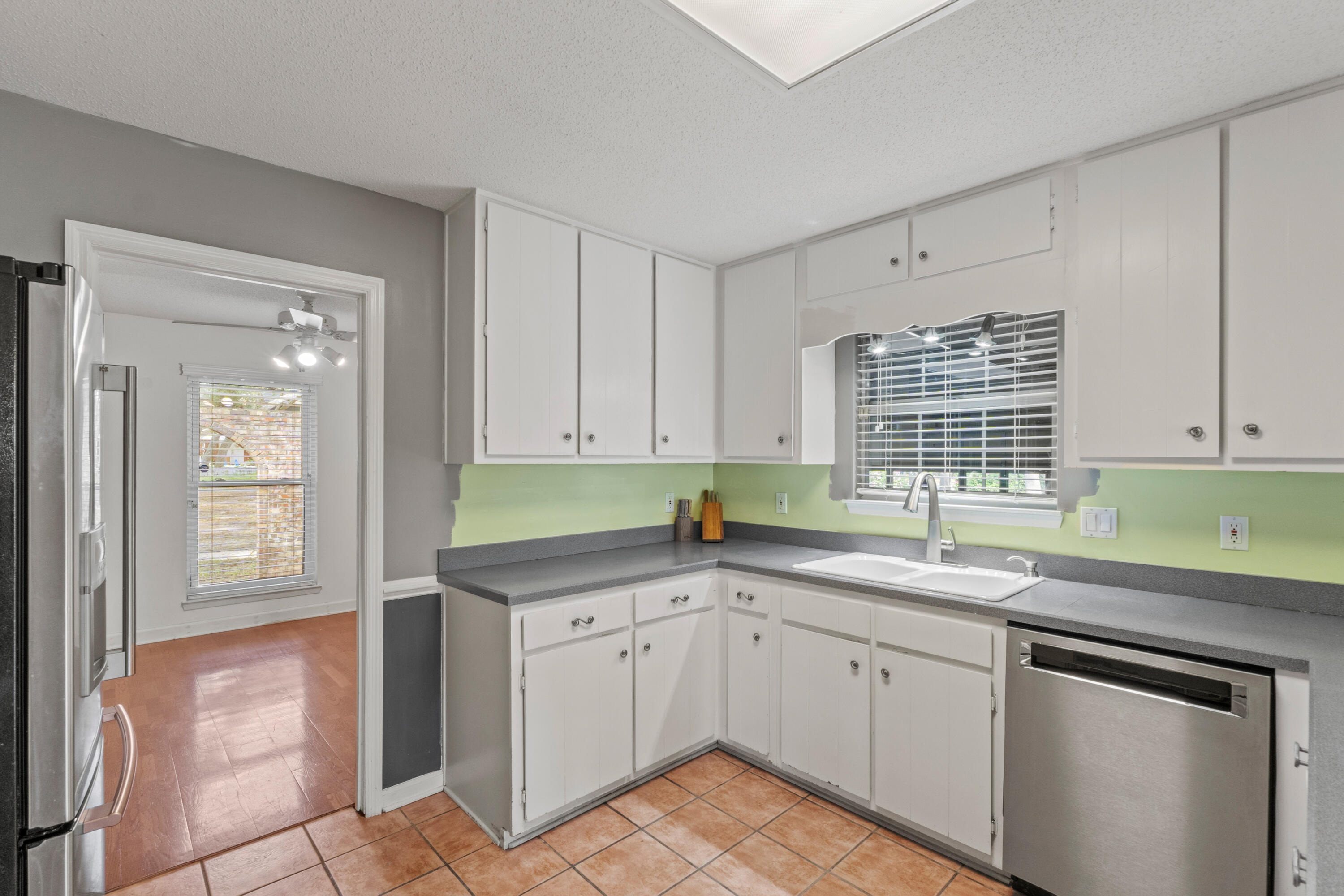 LAKE LORRAINE ESTATES 1 - Residential