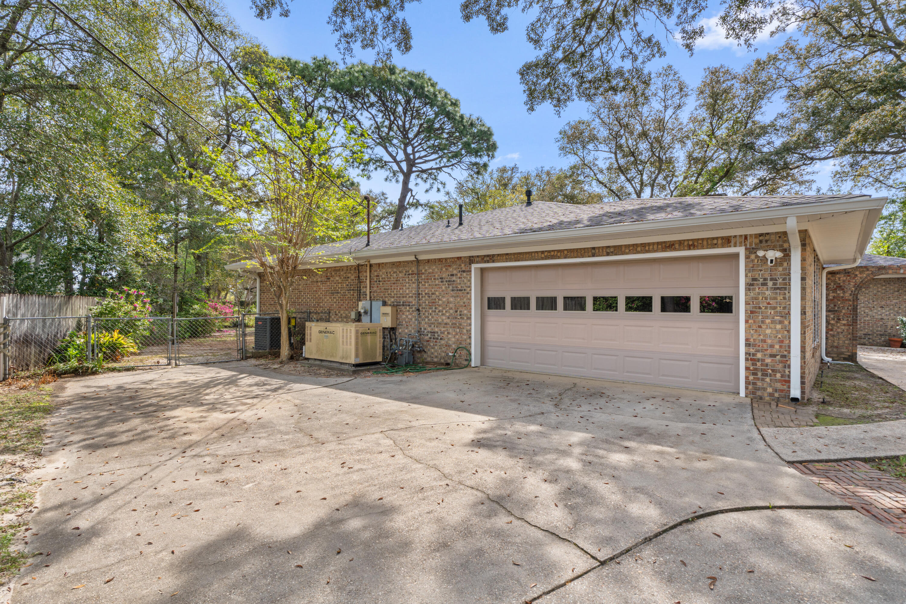 LAKE LORRAINE ESTATES 1 - Residential