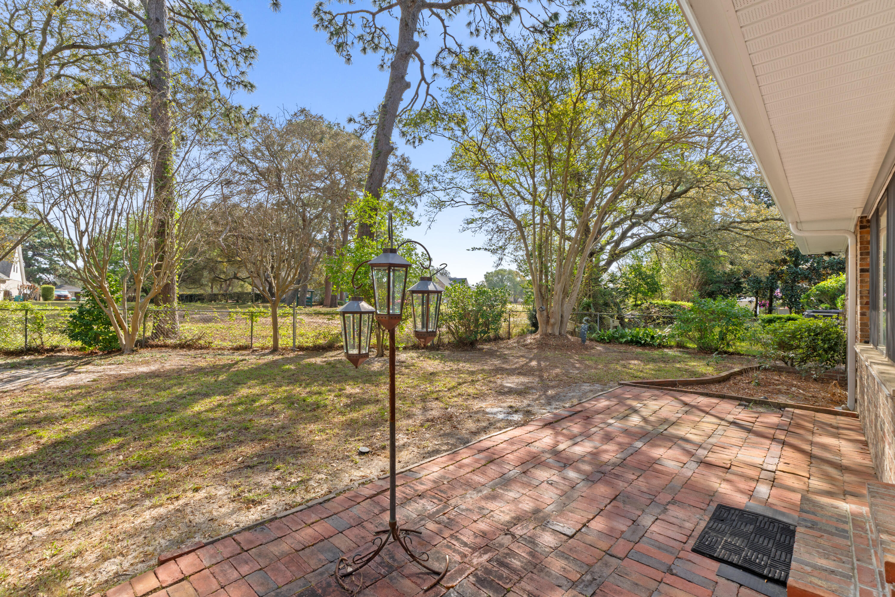 LAKE LORRAINE ESTATES 1 - Residential