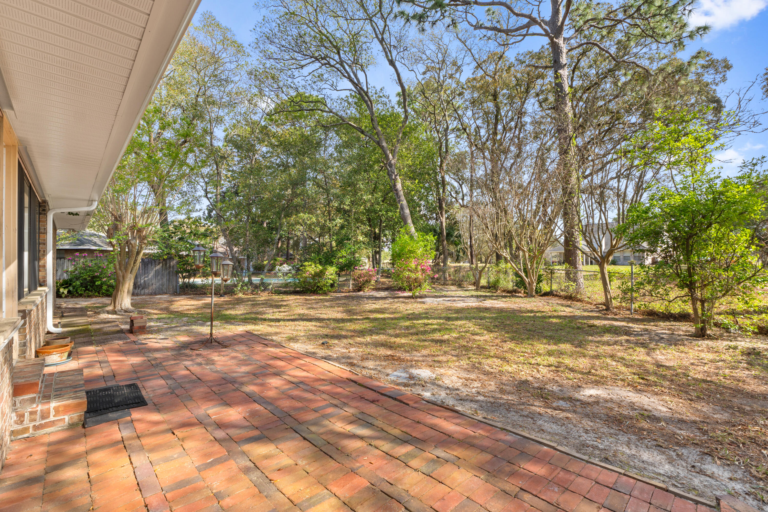 LAKE LORRAINE ESTATES 1 - Residential