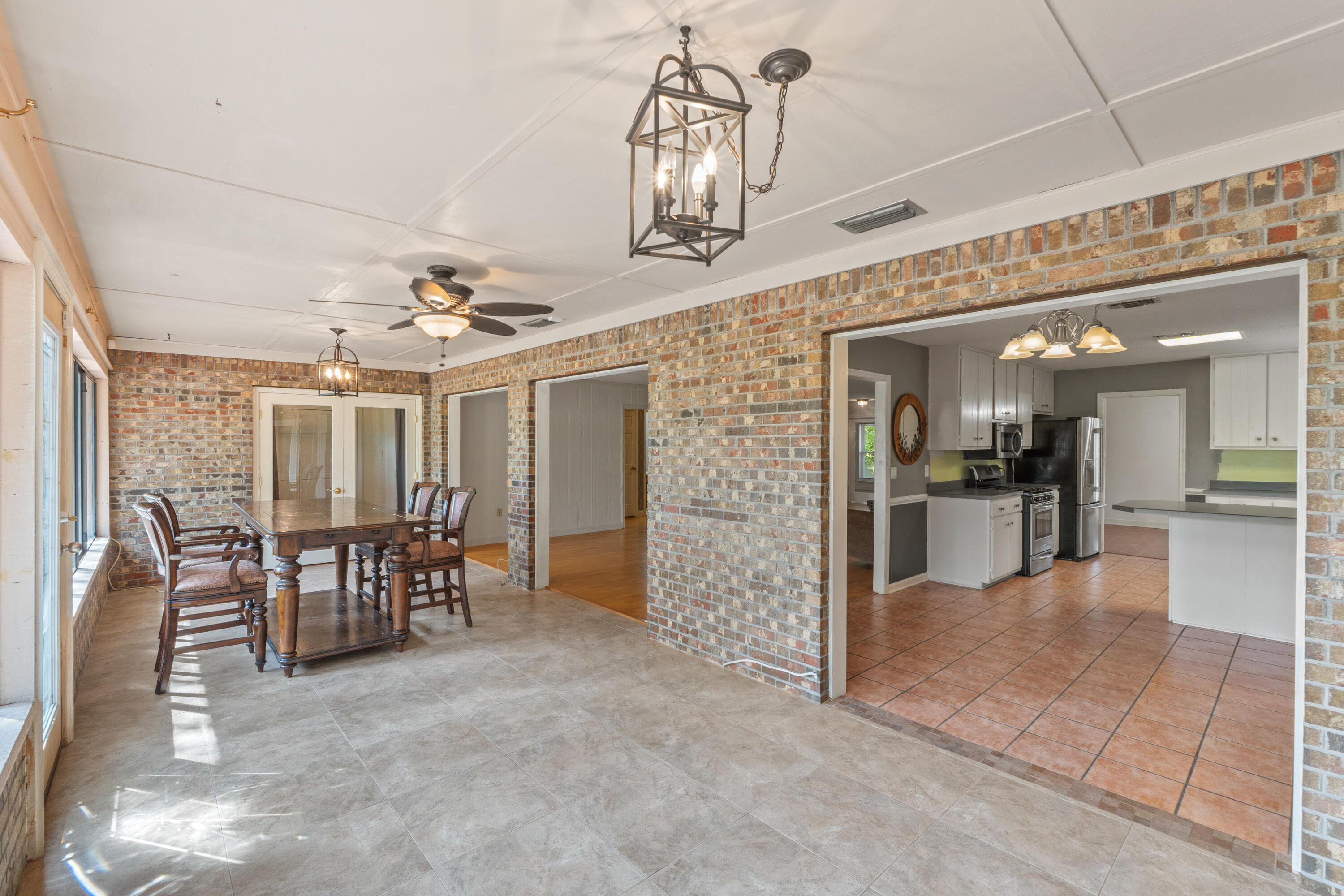 LAKE LORRAINE ESTATES 1 - Residential