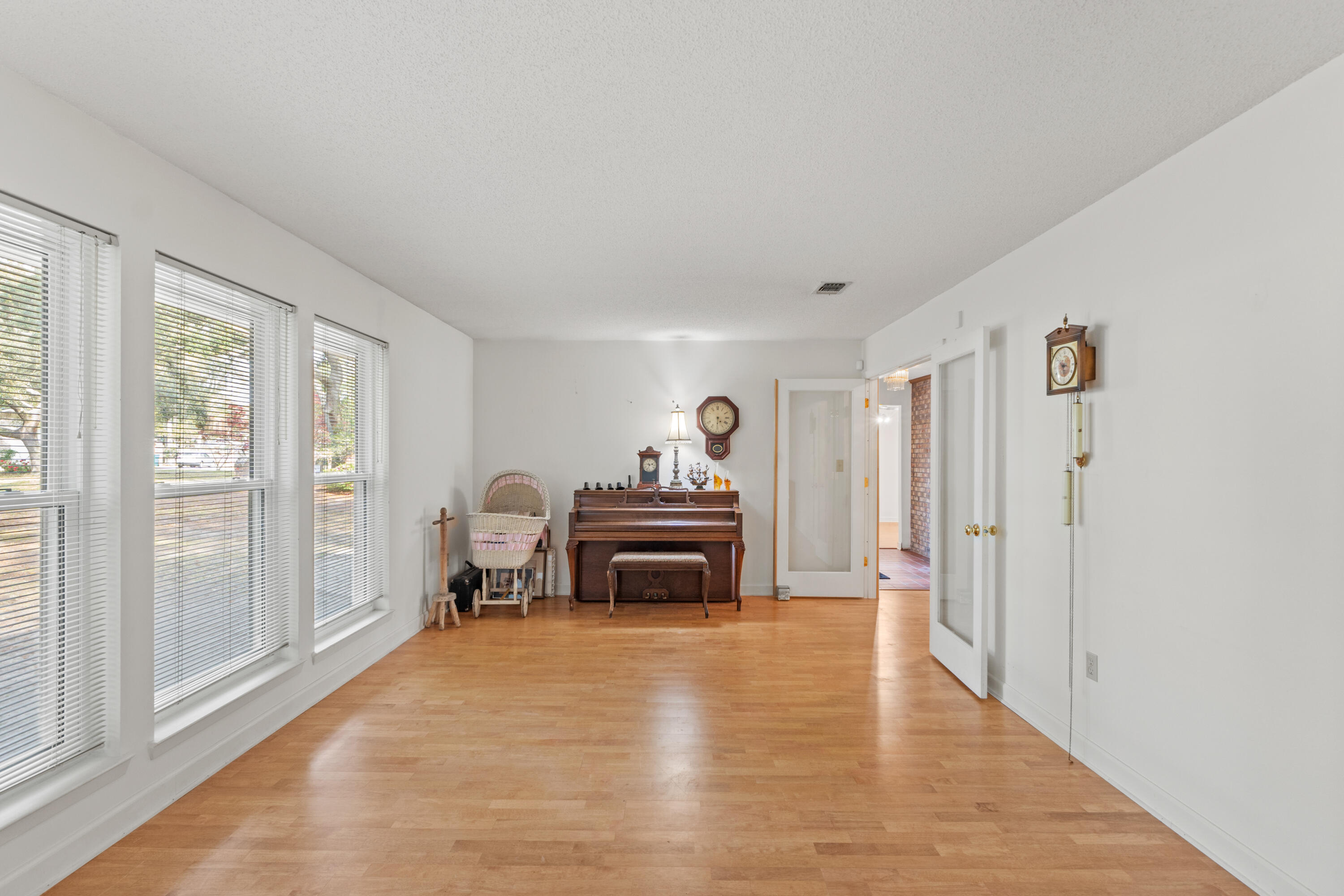 LAKE LORRAINE ESTATES 1 - Residential