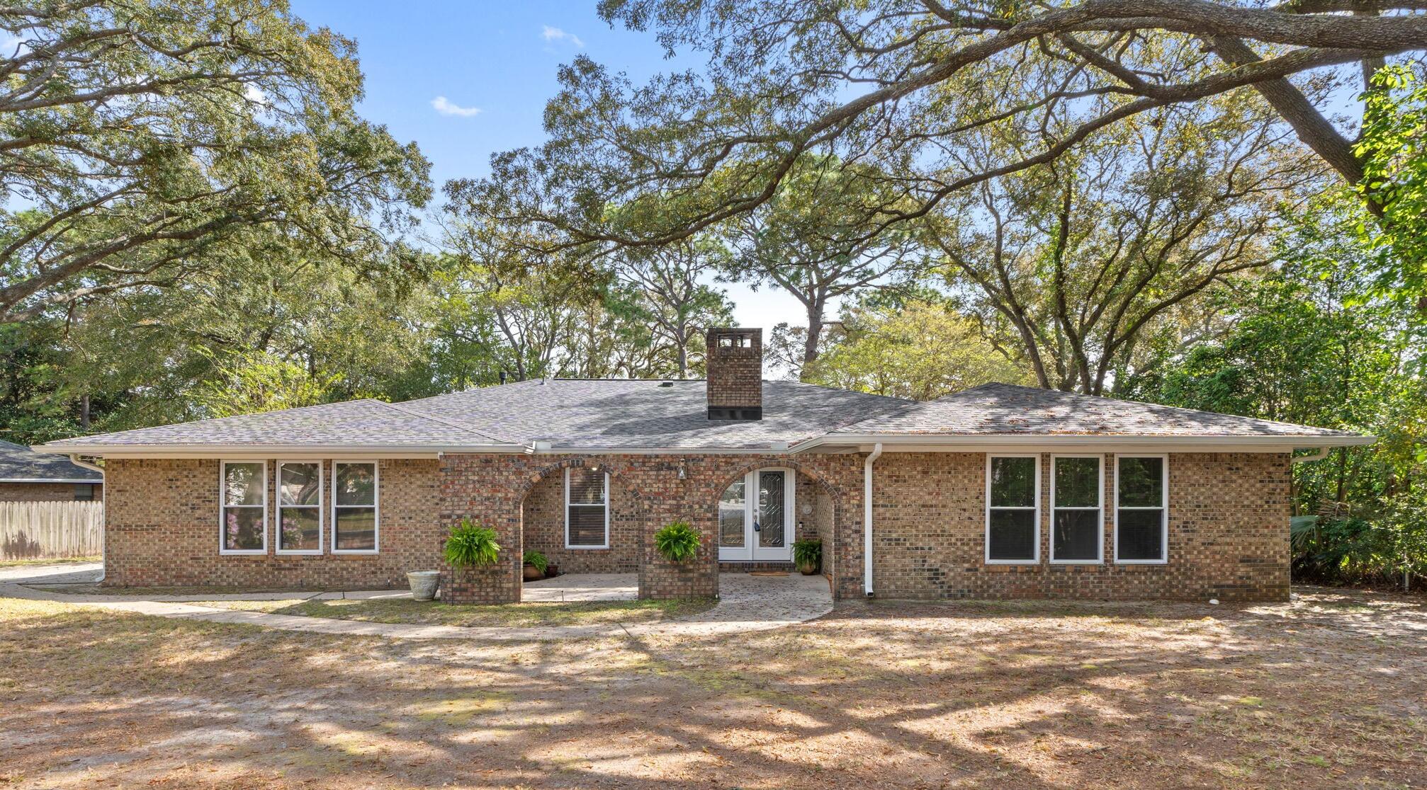 LAKE LORRAINE ESTATES 1 - Residential