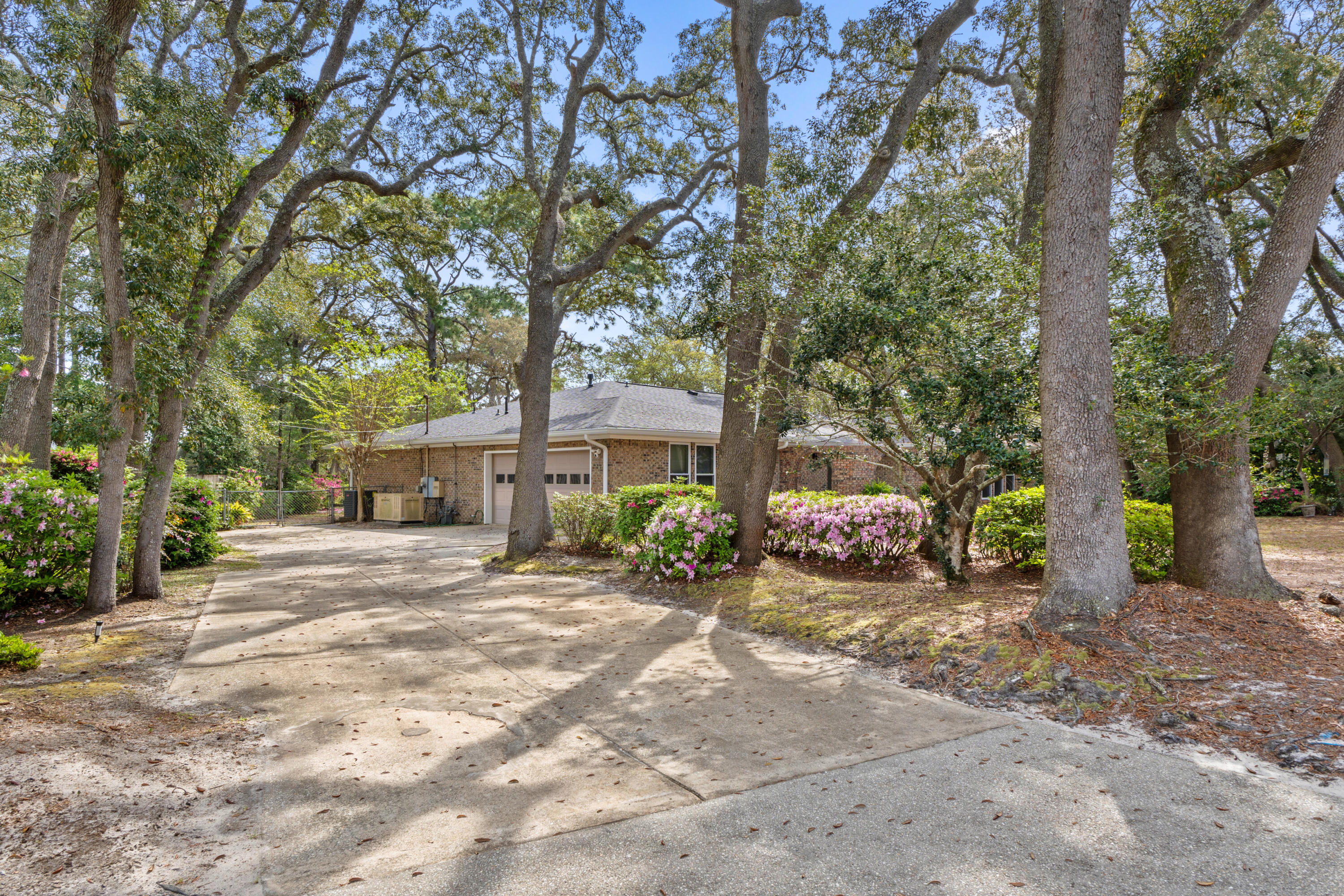 LAKE LORRAINE ESTATES 1 - Residential