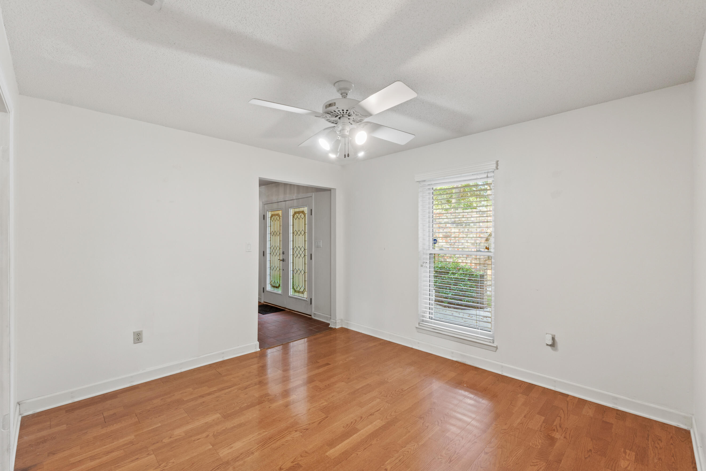 LAKE LORRAINE ESTATES 1 - Residential