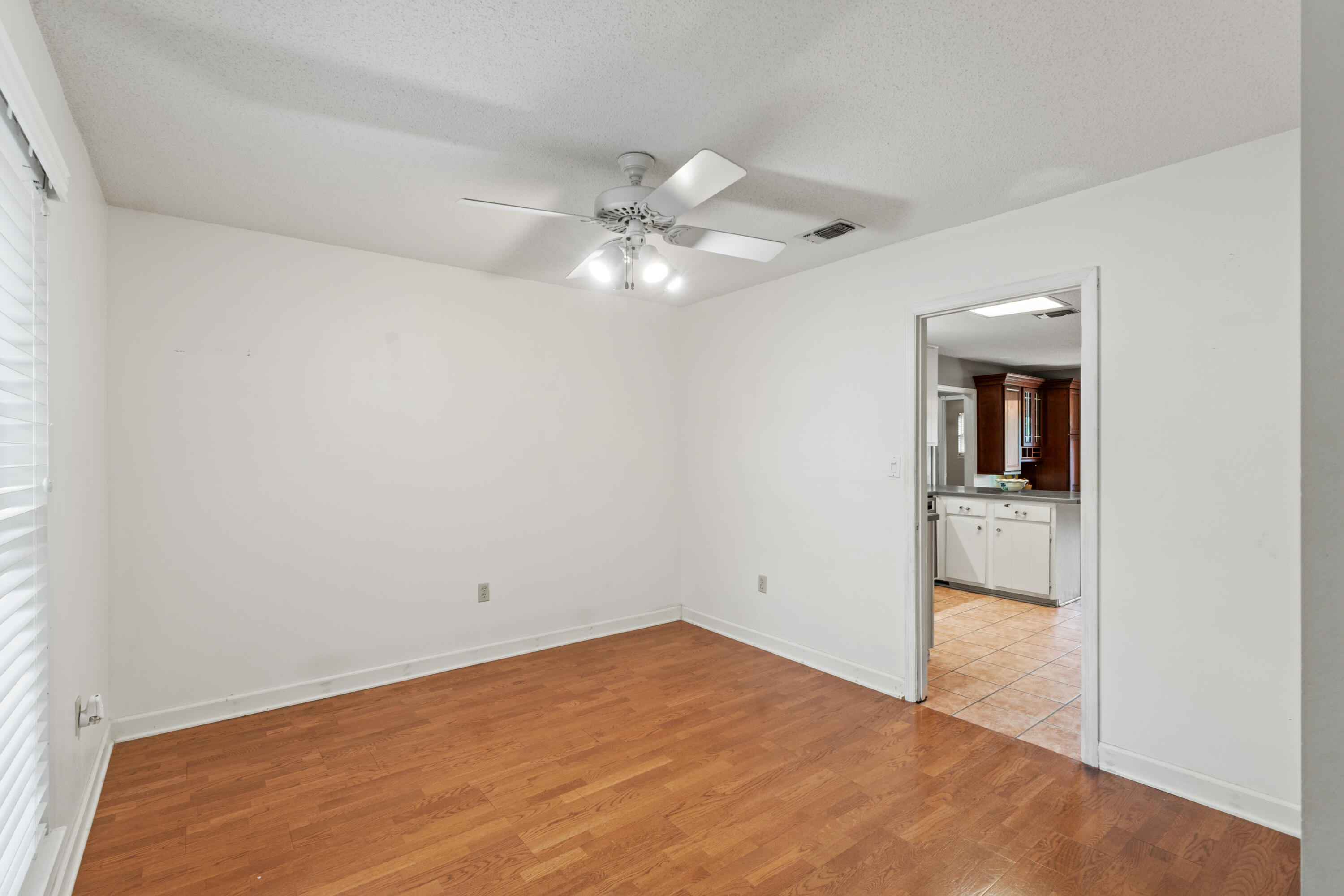 LAKE LORRAINE ESTATES 1 - Residential