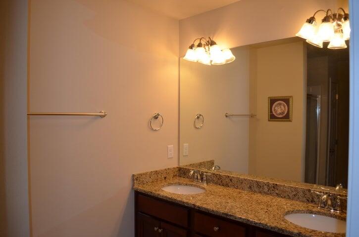 RESERVE POINTE - Residential