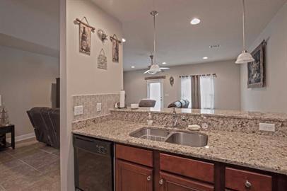 RESERVE POINTE - Residential