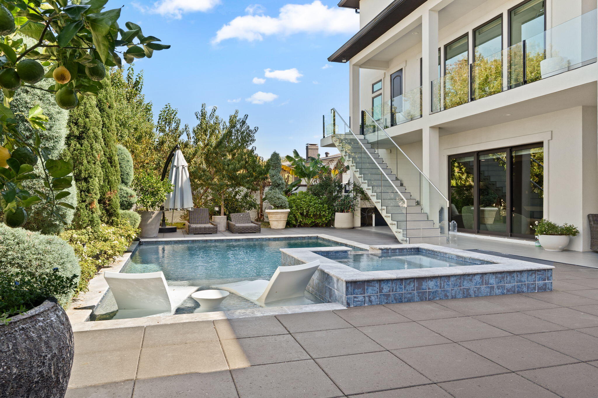 SANTA ROSA SHORES - Residential