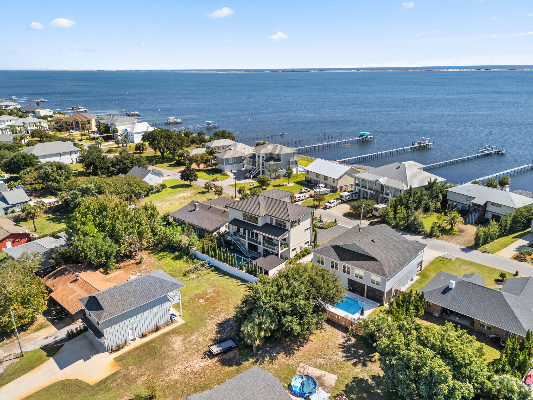 SANTA ROSA SHORES - Residential