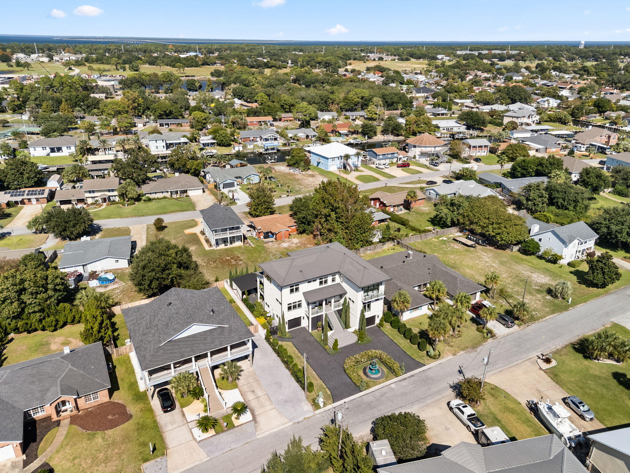 SANTA ROSA SHORES - Residential
