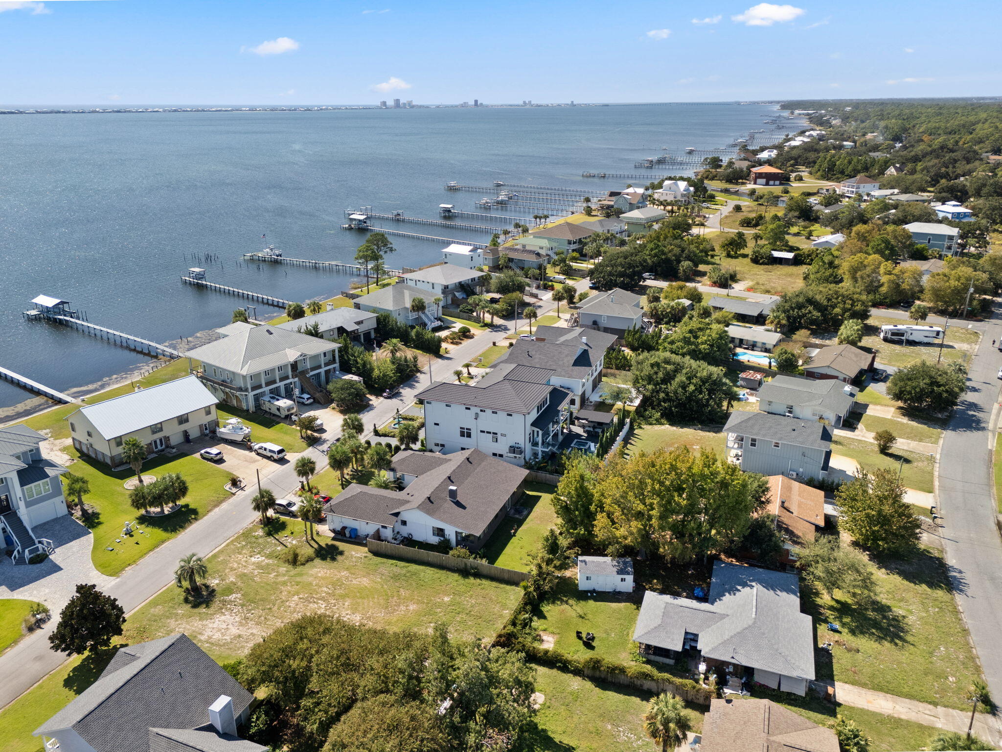 SANTA ROSA SHORES - Residential