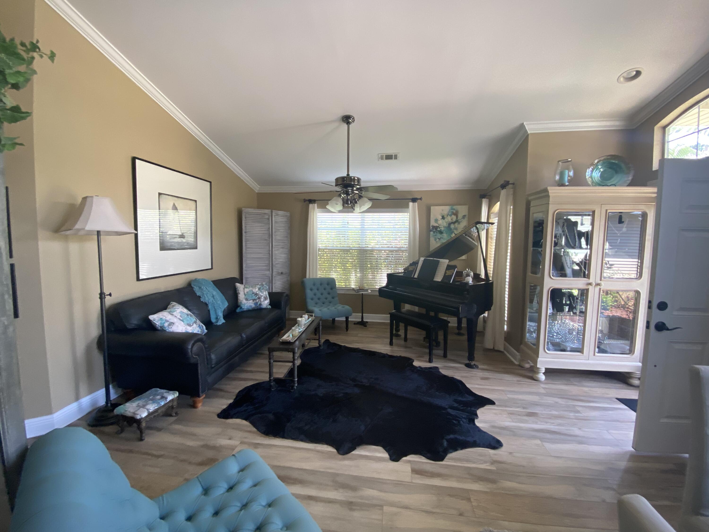 ESCADA - Residential