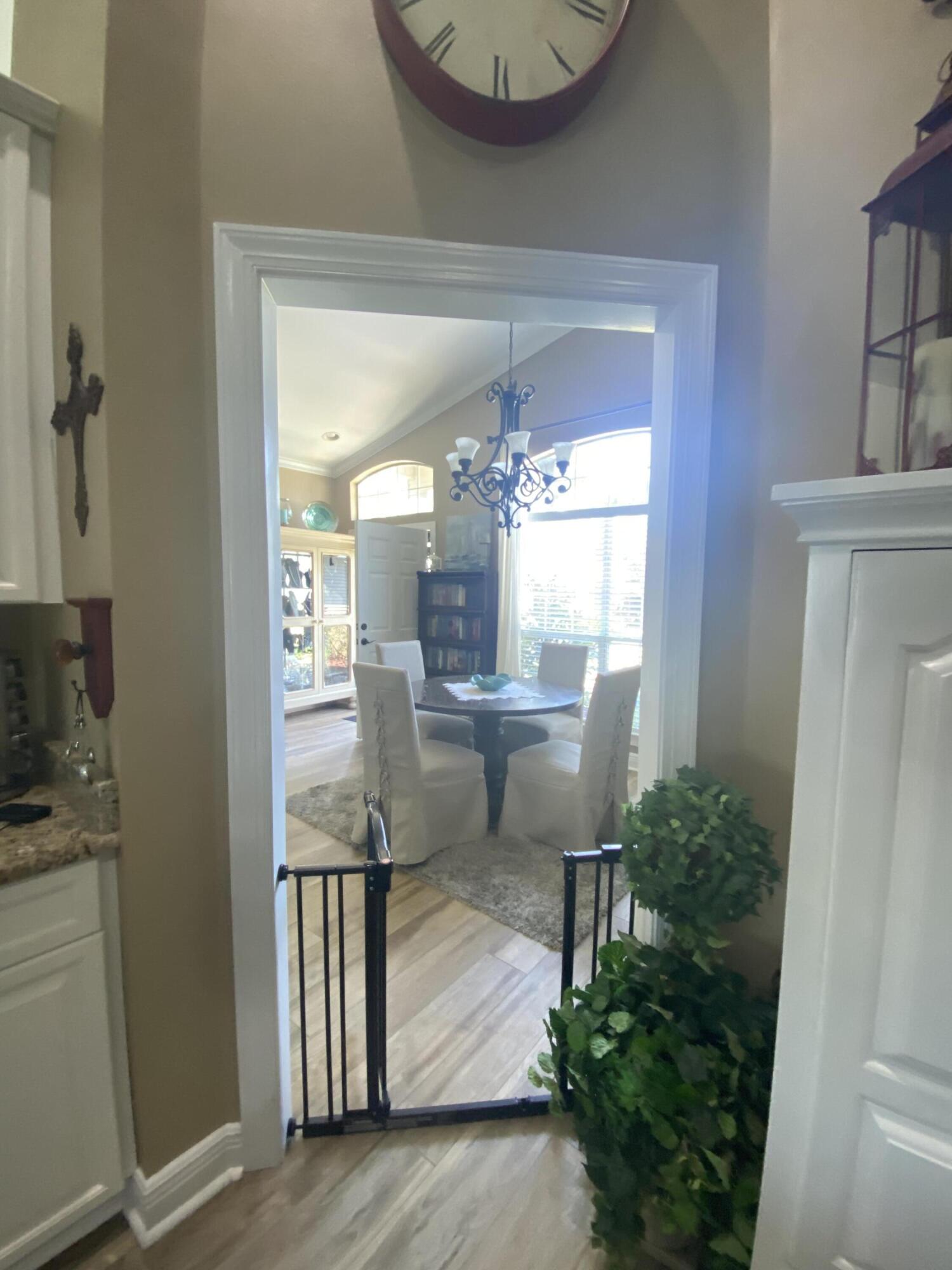 ESCADA - Residential