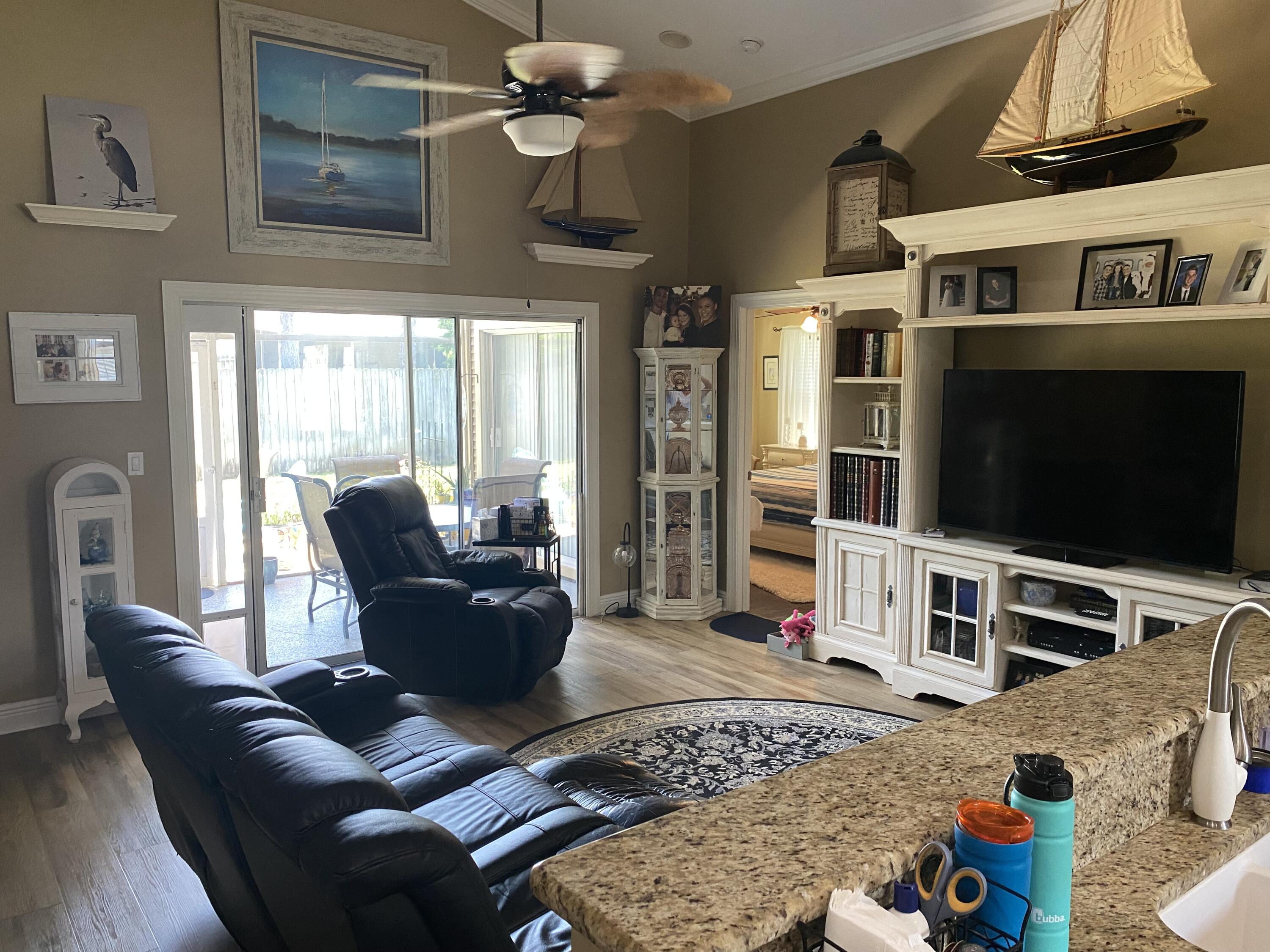 ESCADA - Residential