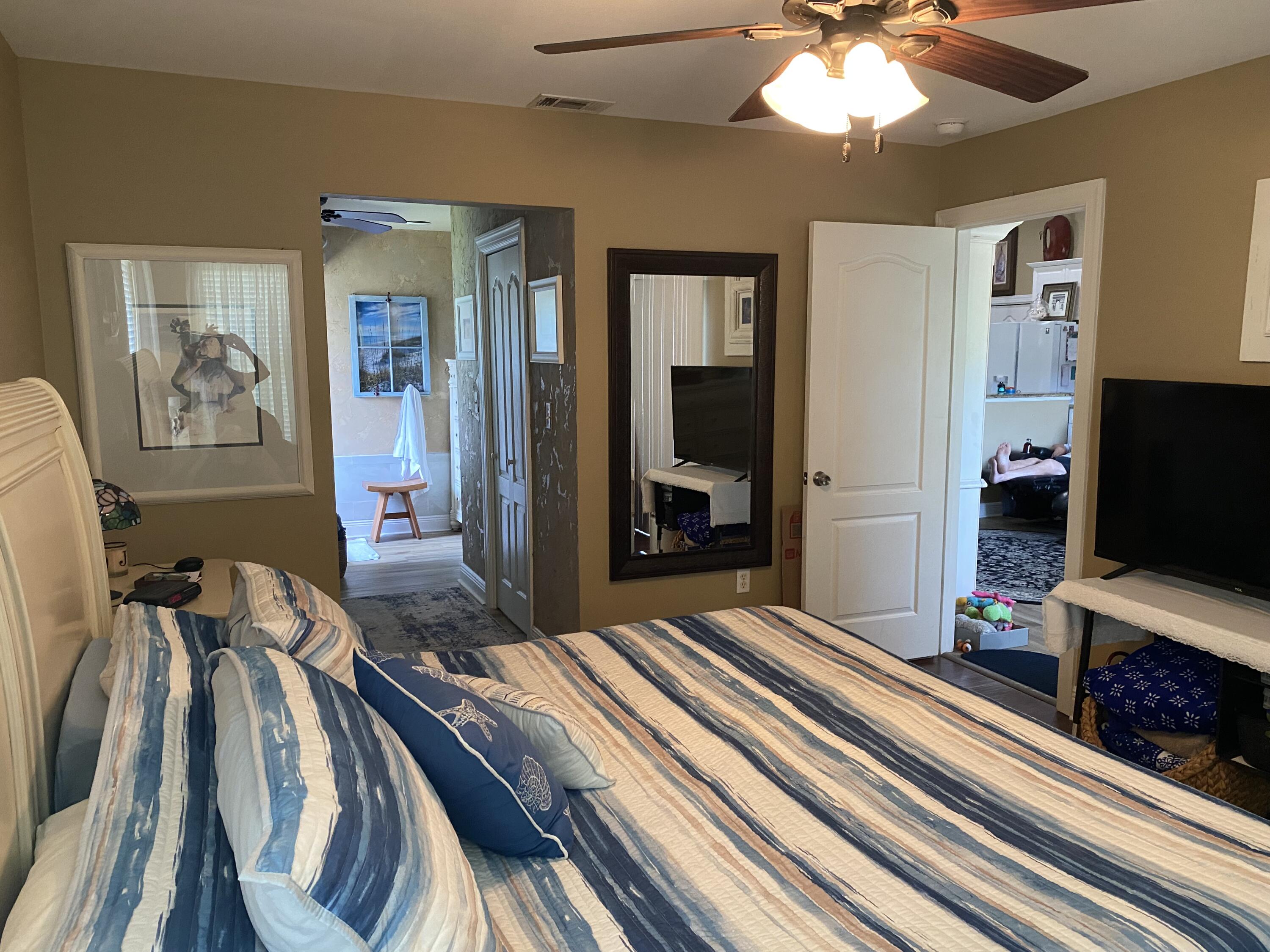 ESCADA - Residential