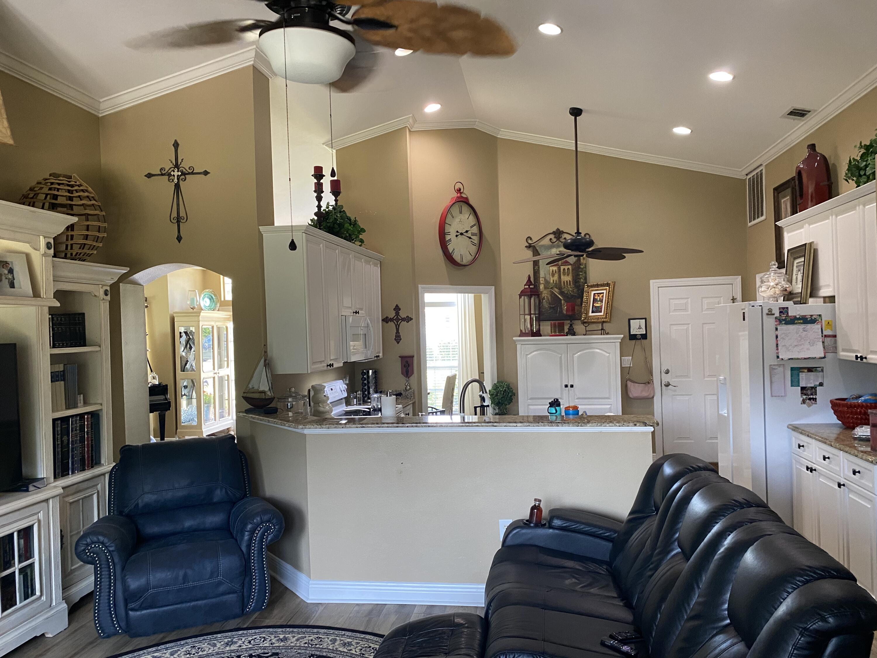 ESCADA - Residential