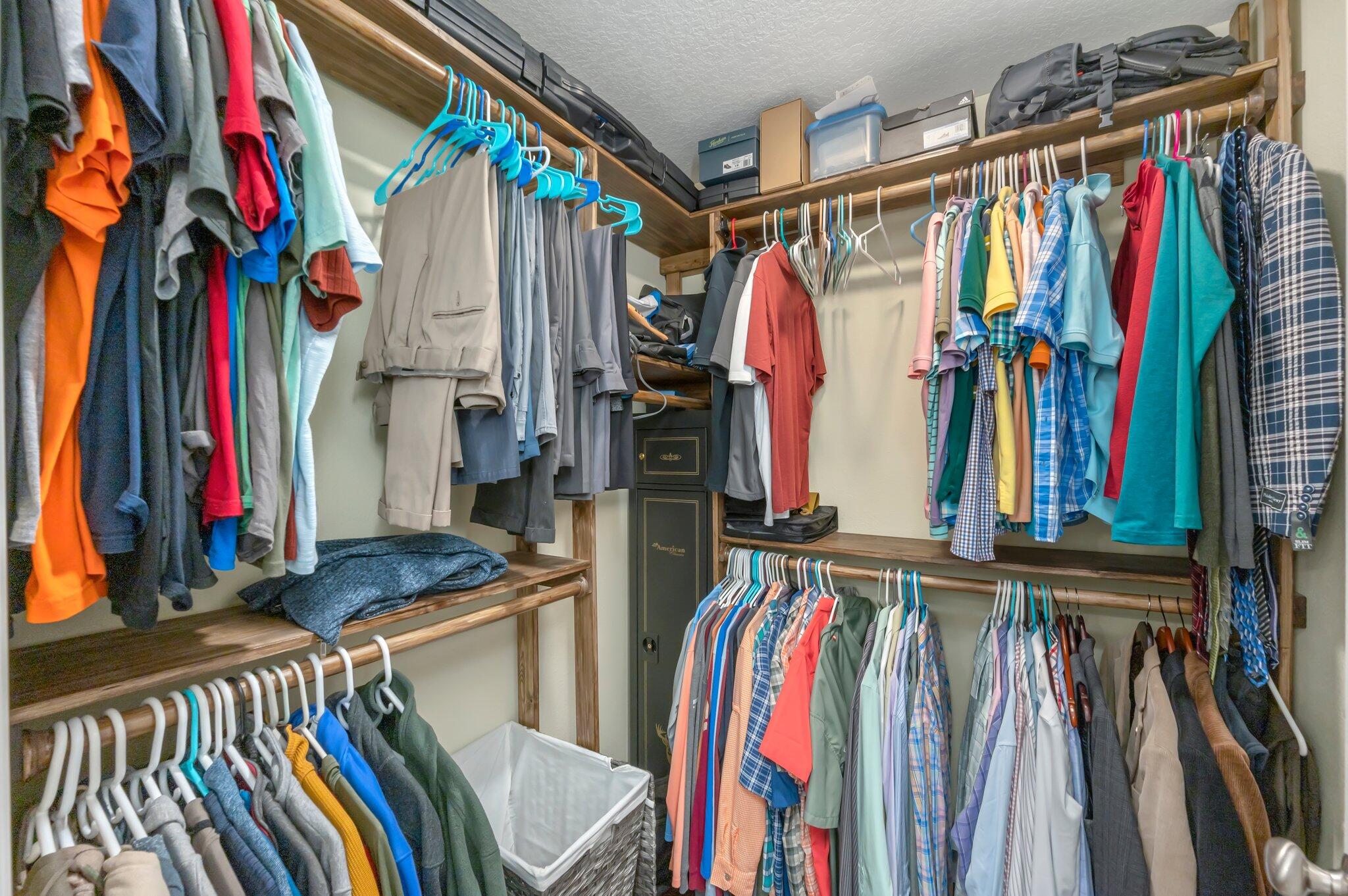 MAGNOLIA LAKE - Residential