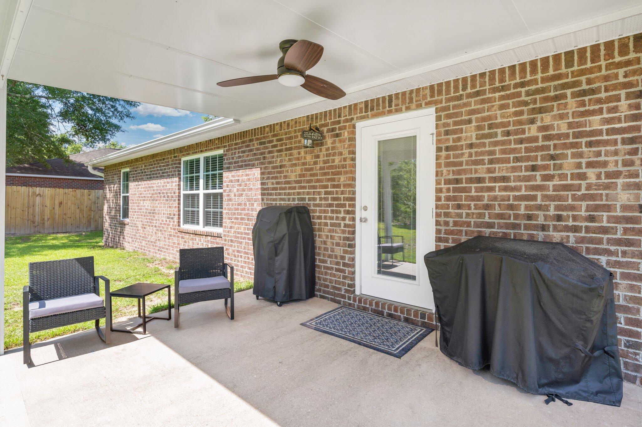 MAGNOLIA LAKE - Residential