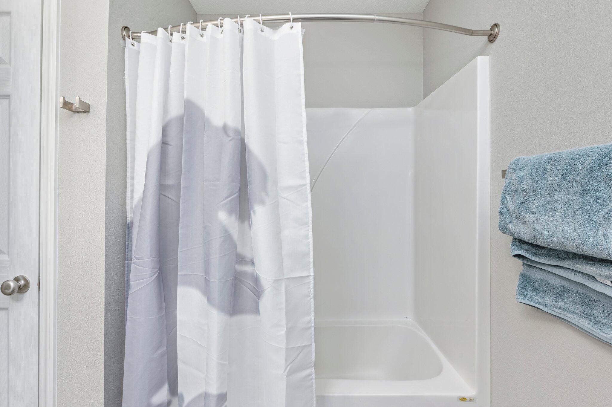 MAGNOLIA LAKE - Residential