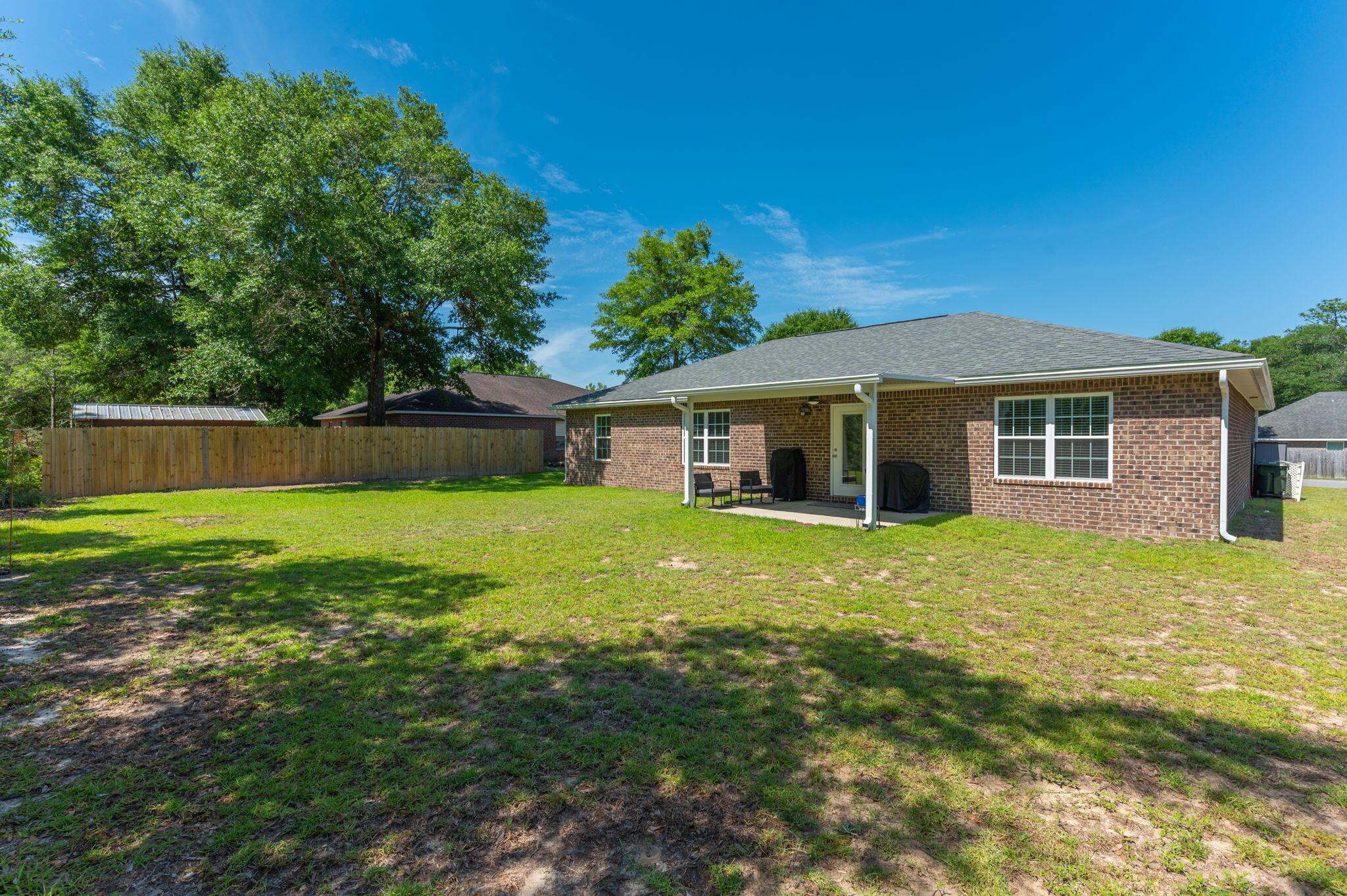 MAGNOLIA LAKE - Residential