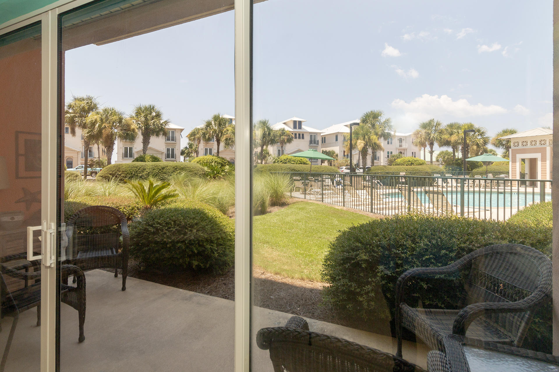 EMERALD WATERS - Residential