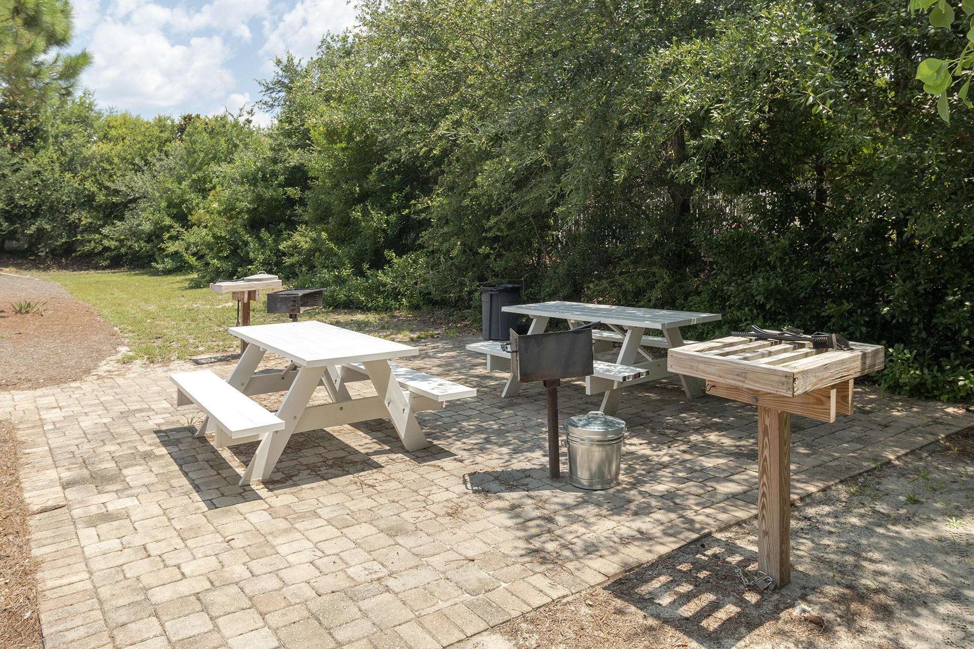 EMERALD WATERS - Residential