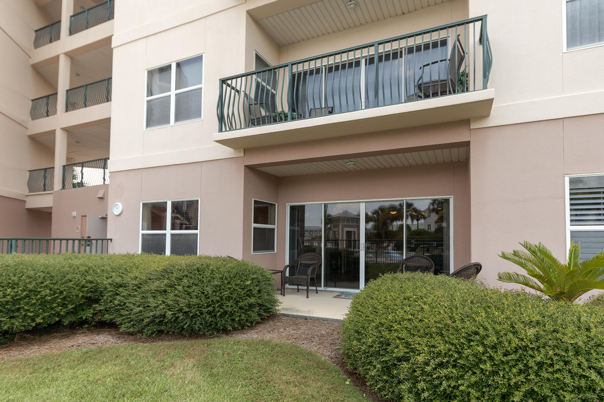 EMERALD WATERS - Residential