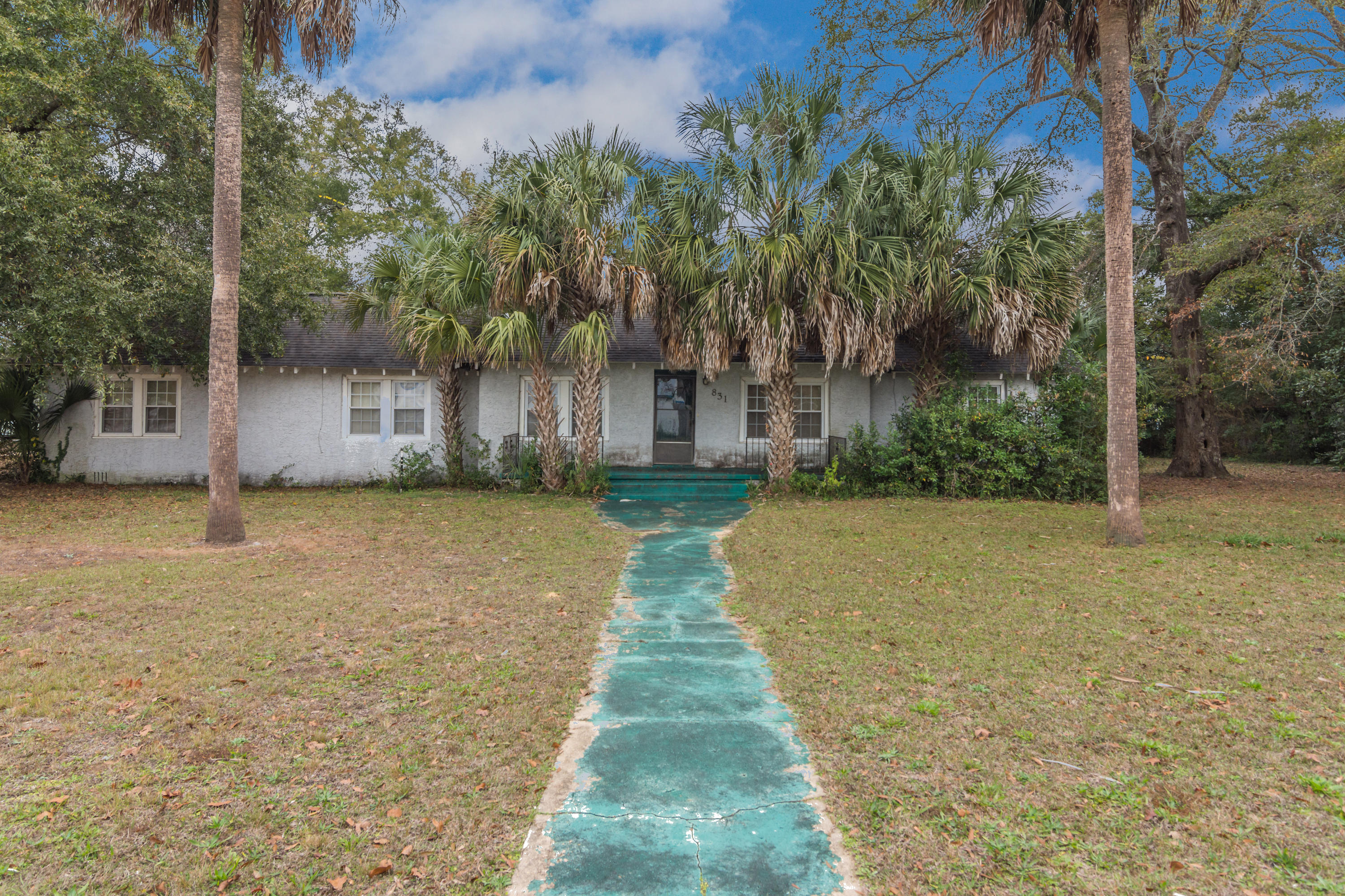 CRESTVIEW - Residential