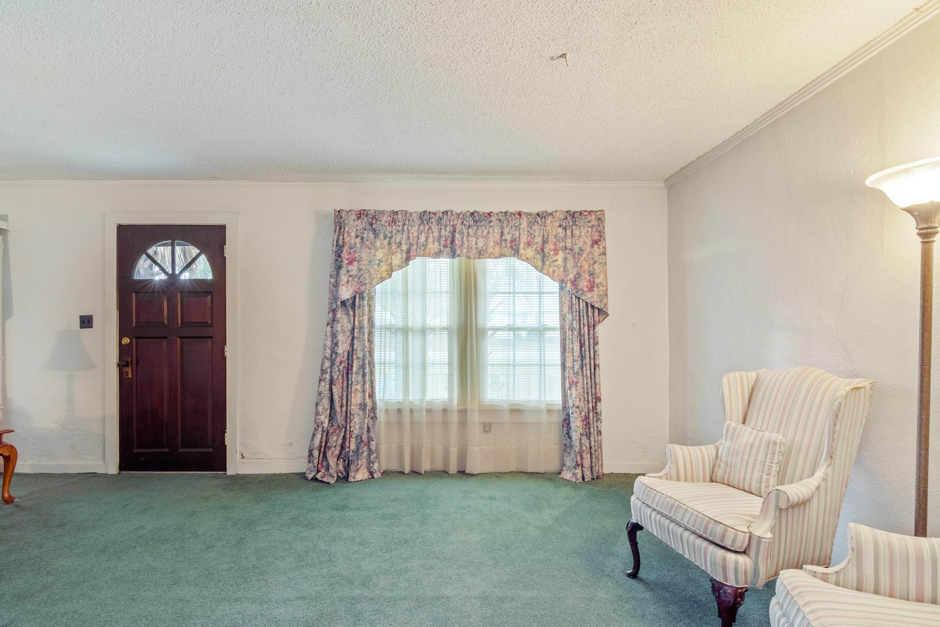 CRESTVIEW - Residential