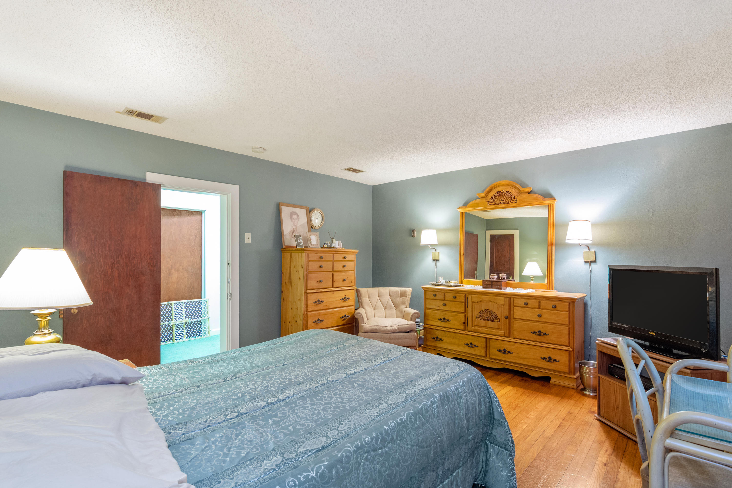 CRESTVIEW - Residential