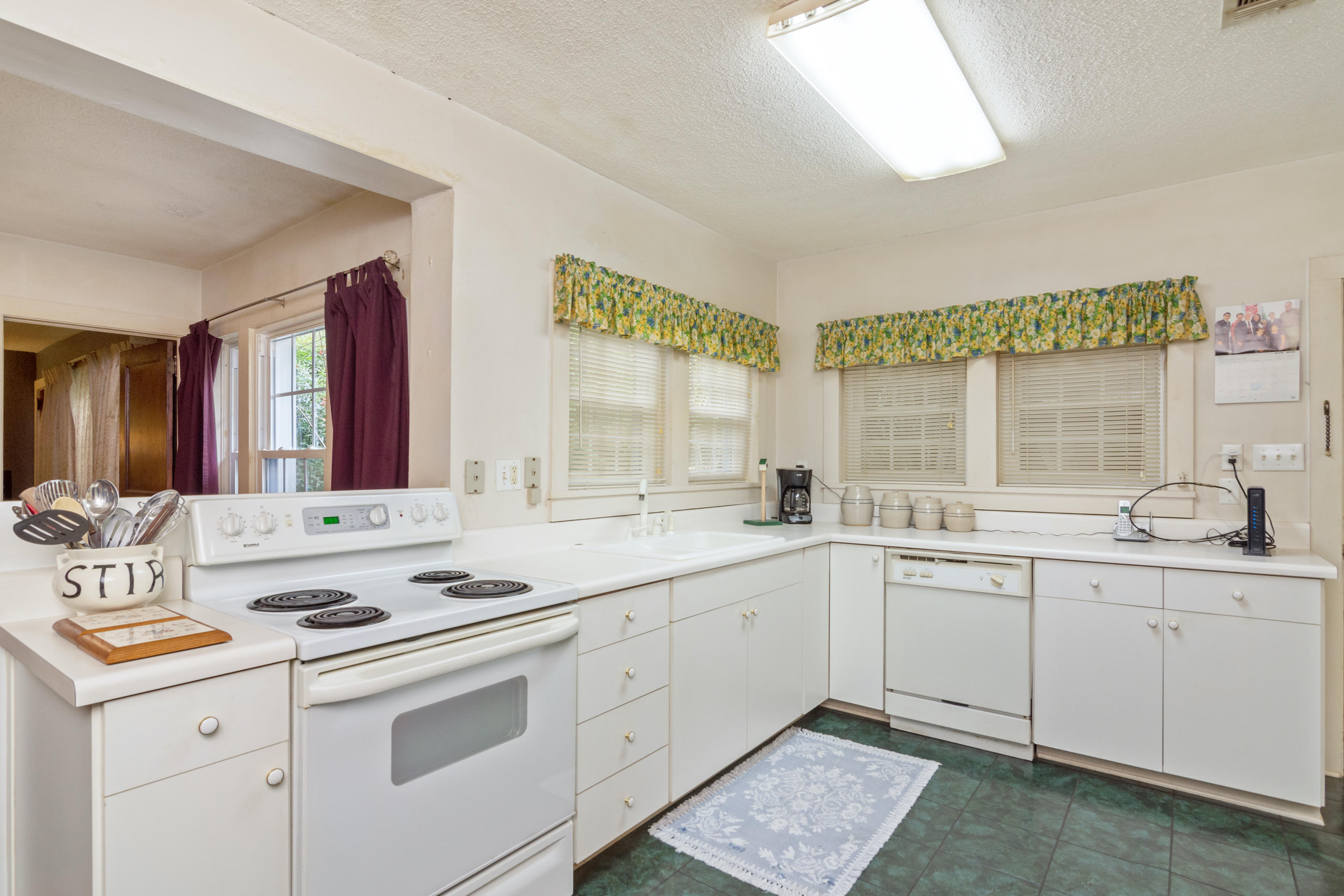 CRESTVIEW - Residential