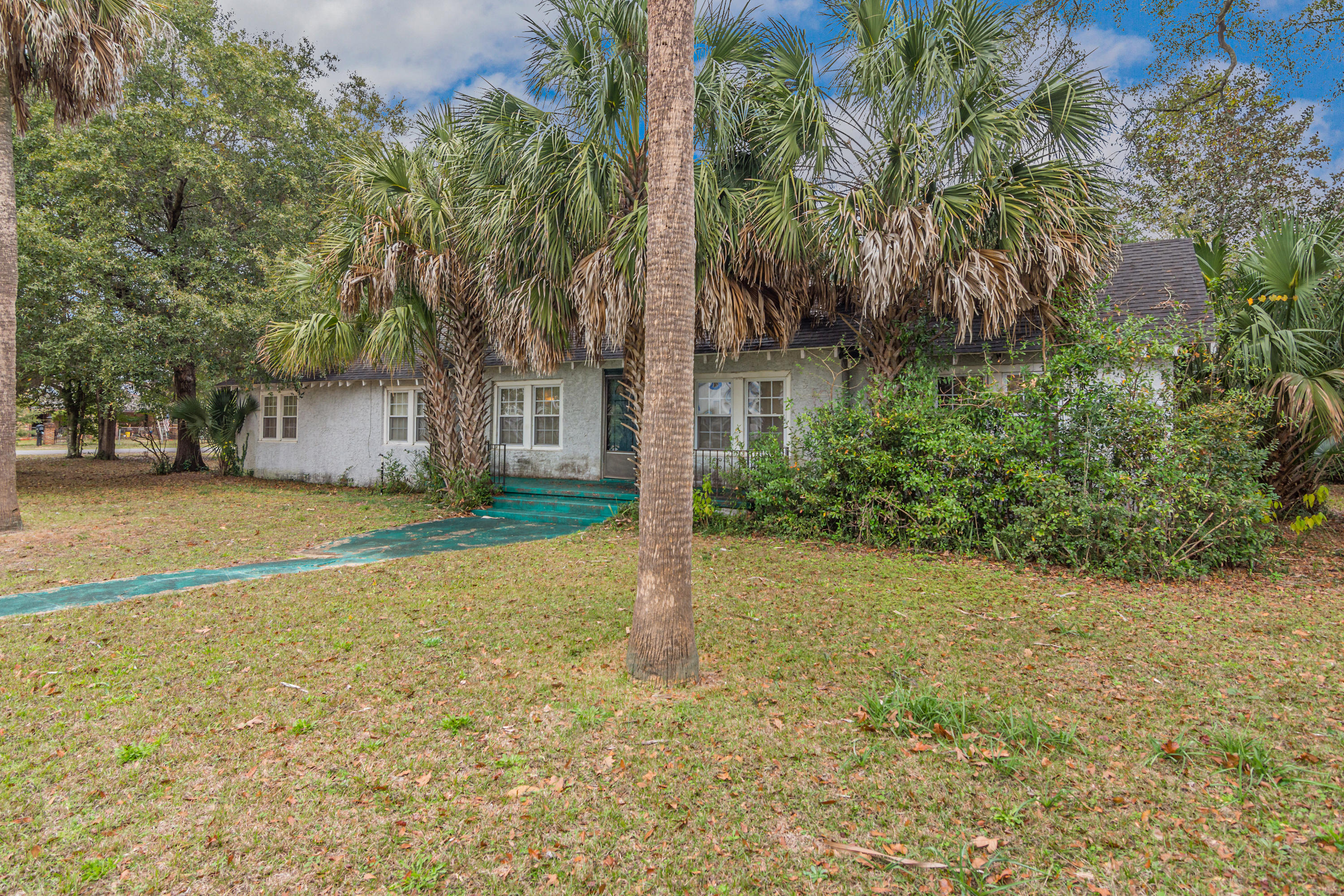 Located in the center of Crestview this 4 bedroom 2 bath home is ready for its new owners. Large level corner lot providing room for the kids and family dog to run around. Covered car/ shop area to store all your outdoor toys. Big living room great for entertaining family and friends. Spacious bedrooms, hallways and kitchen with ample counter and cabinet space to meet all your cooking needs. One of very few houses in Crestview to have a true basement for extra storage. The. Home received extensive renovations in 2001. This included all new windows throughout the home. Schedule your showing today!!! Cash or possibly a conventional loan for this home.