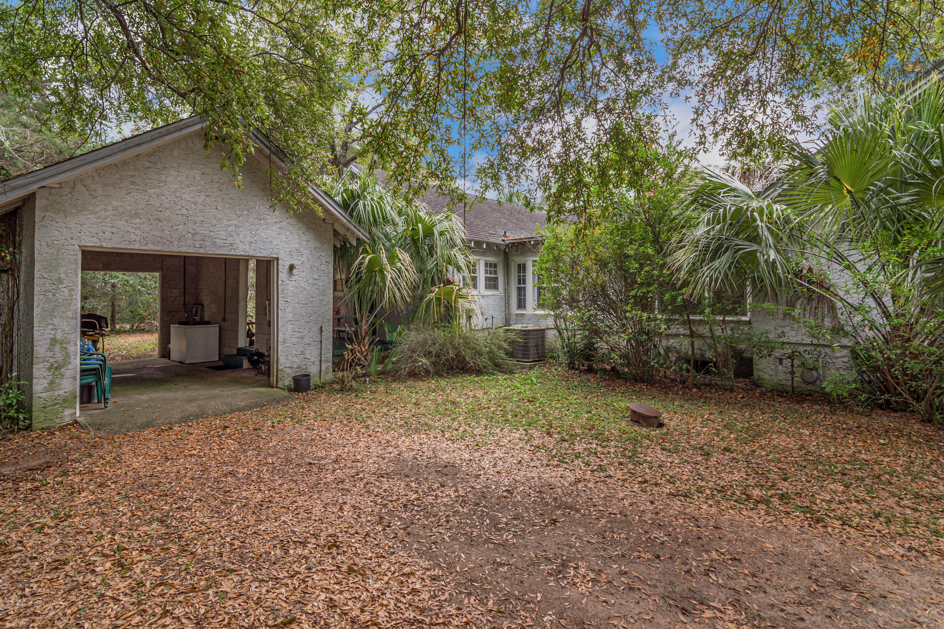 CRESTVIEW - Residential