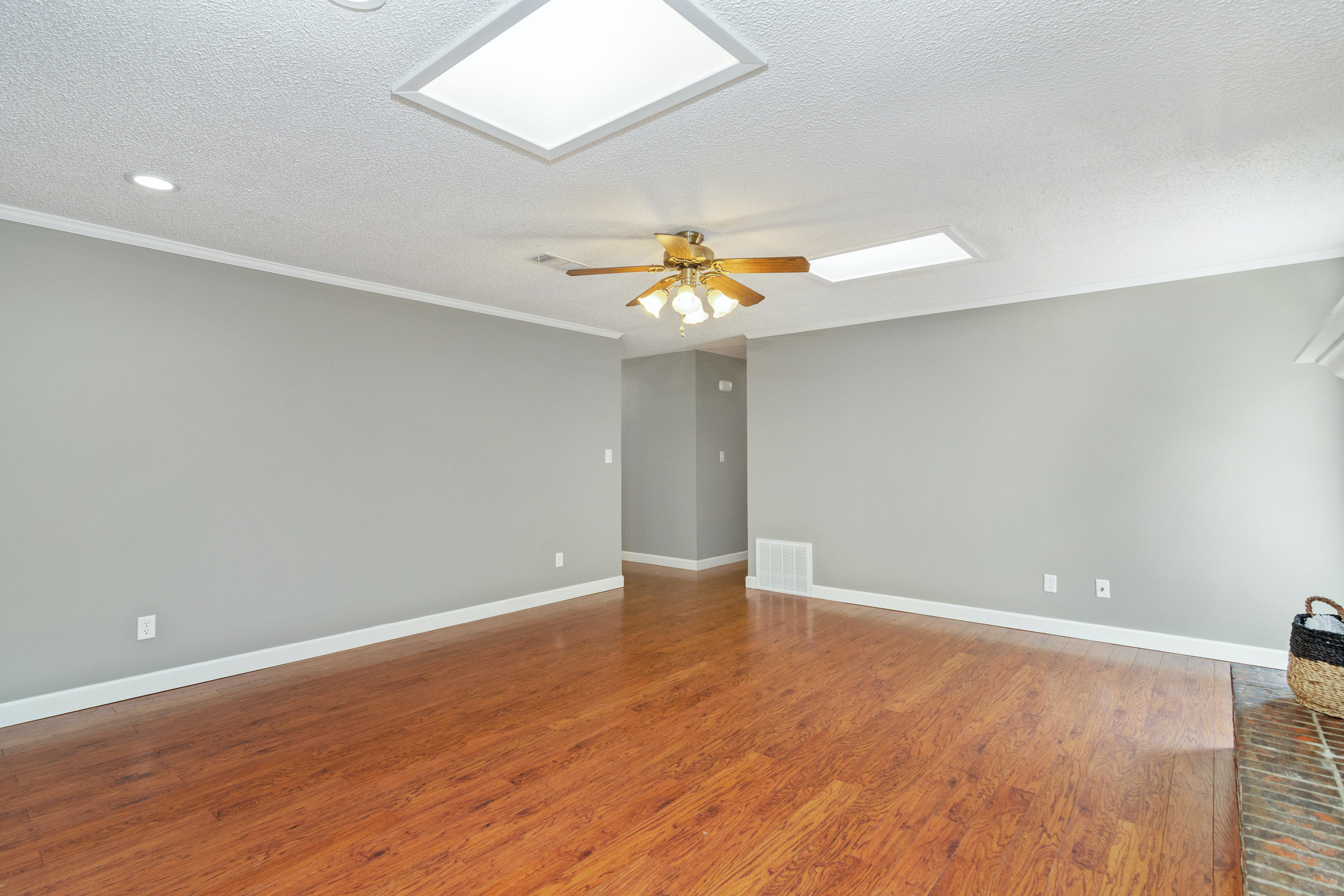GARNIERS HEIGHTS 1ST ADDN - Residential