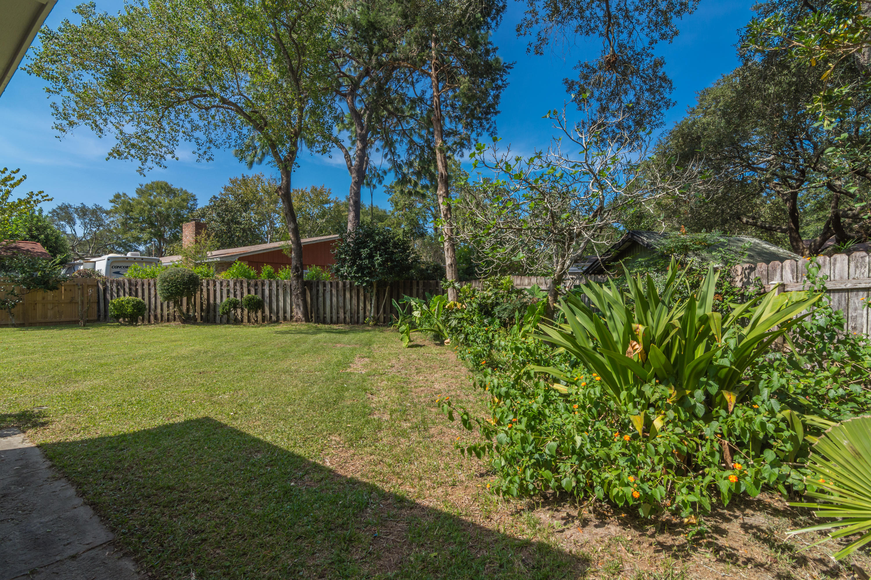 GARNIERS HEIGHTS 1ST ADDN - Residential