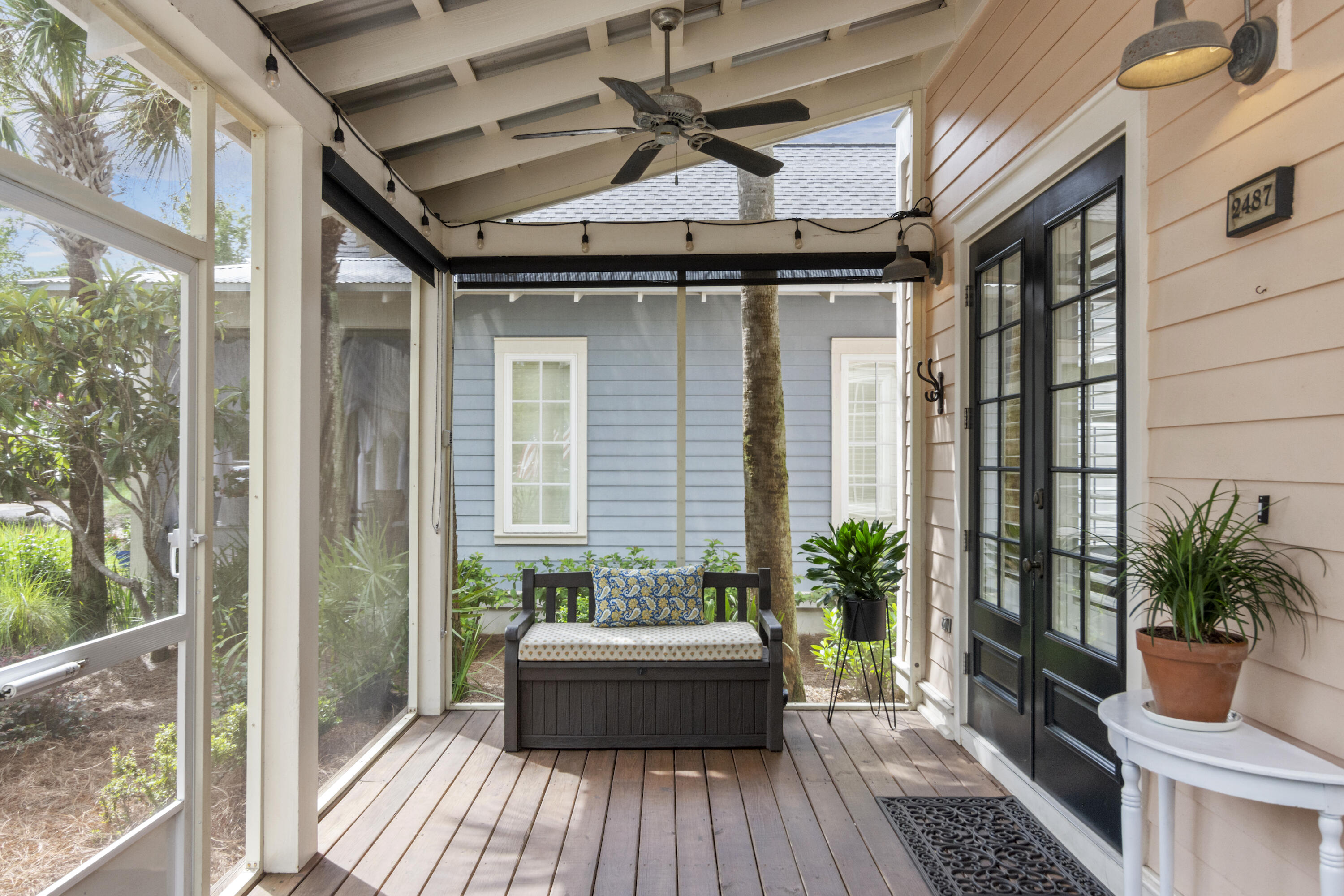 BUNGALOS AT SANDESTIN - Residential