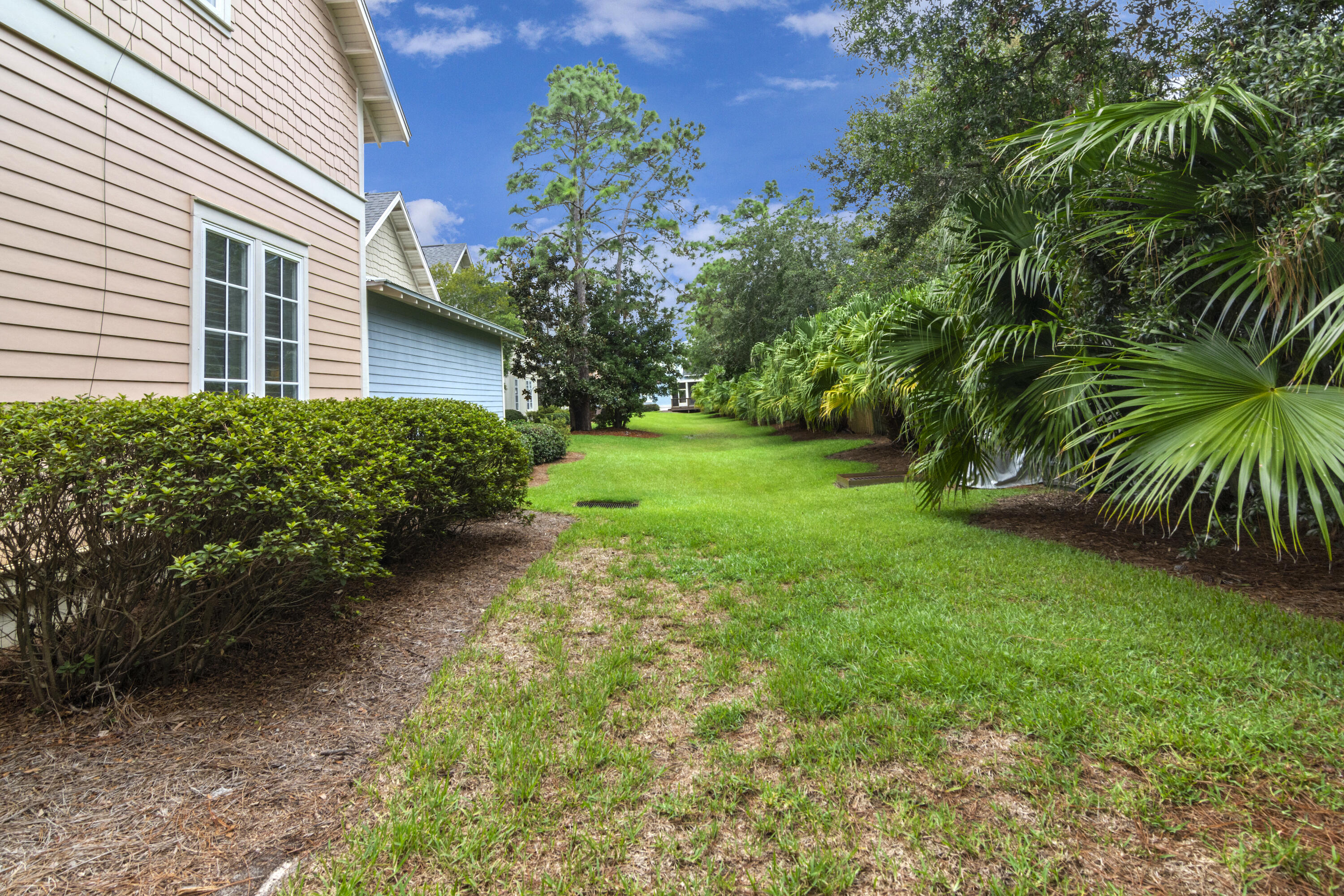 BUNGALOS AT SANDESTIN - Residential