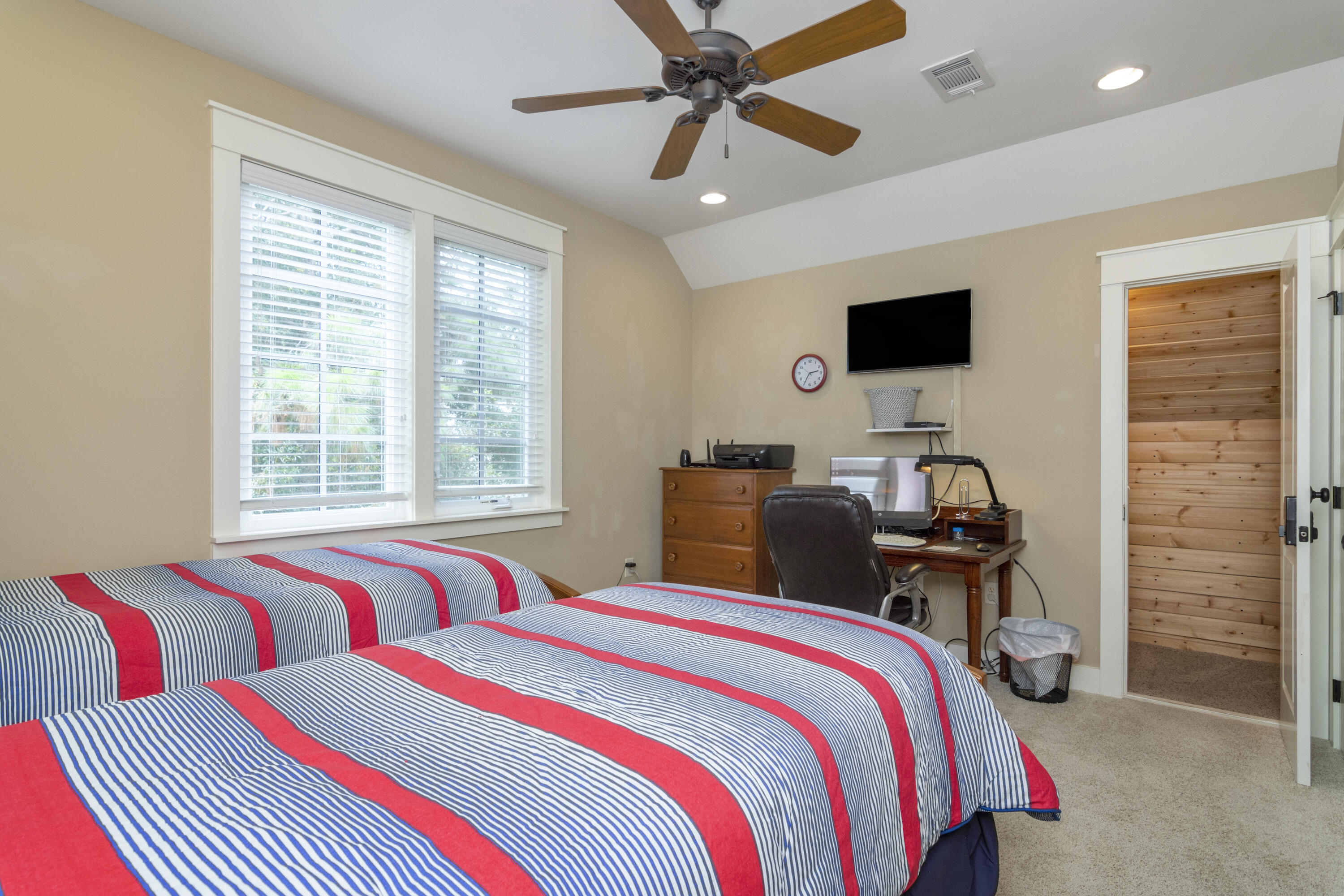 BUNGALOS AT SANDESTIN - Residential