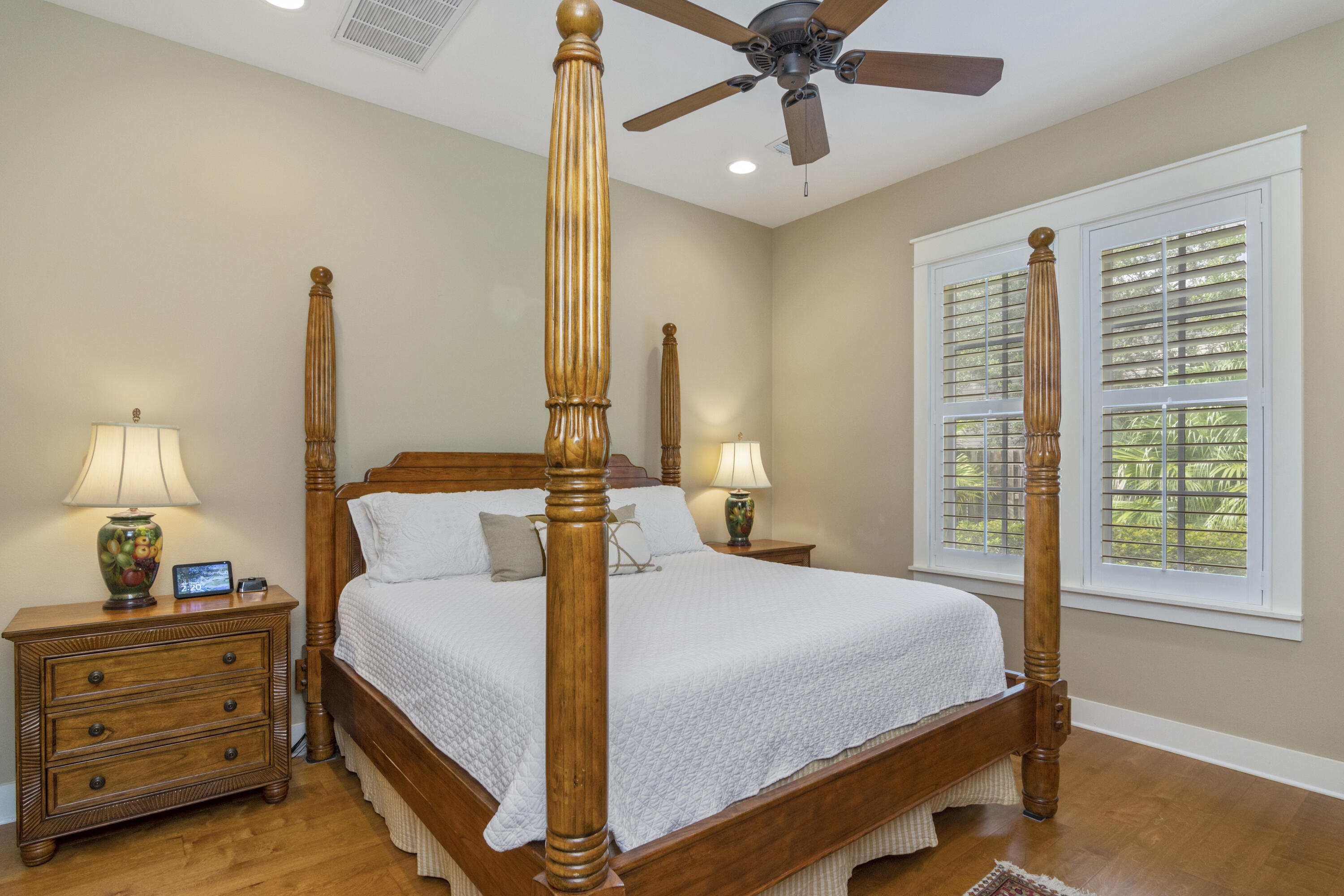 BUNGALOS AT SANDESTIN - Residential