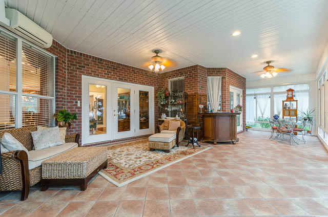 Hwy 98 - Residential