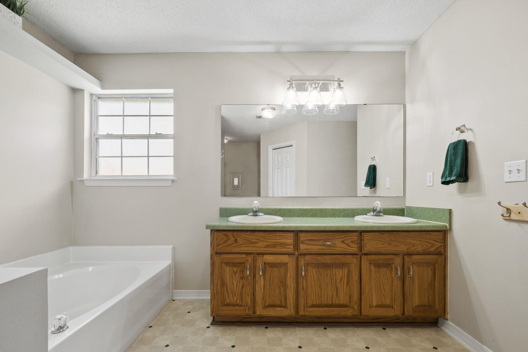 VILLA DANIELLE 1ST ADDN - Residential