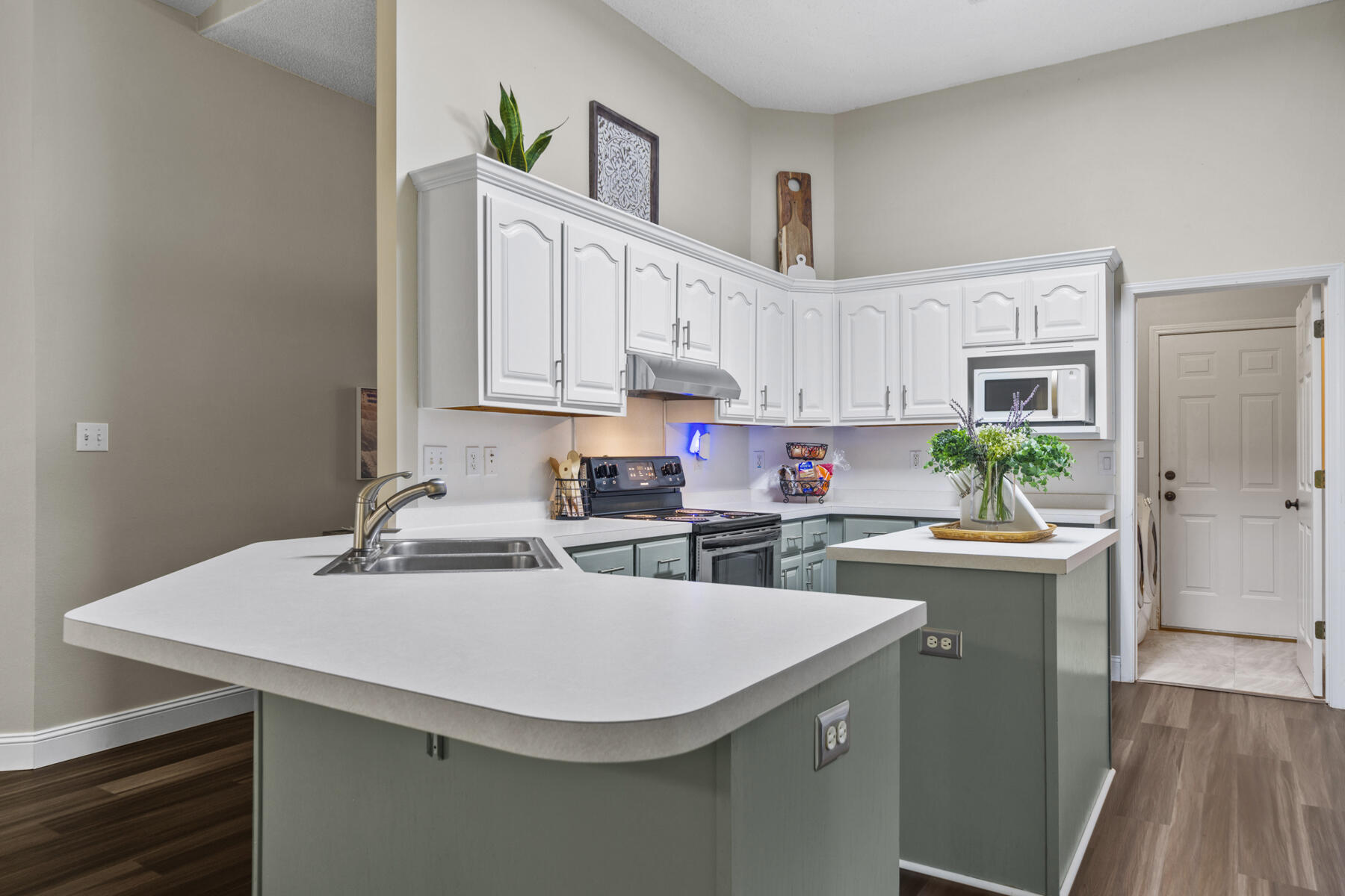 VILLA DANIELLE 1ST ADDN - Residential