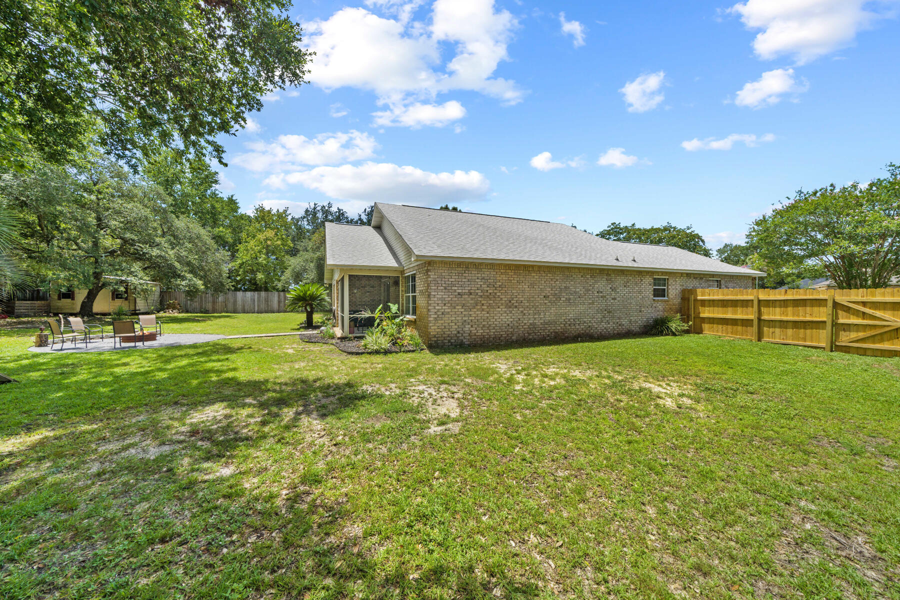 VILLA DANIELLE 1ST ADDN - Residential