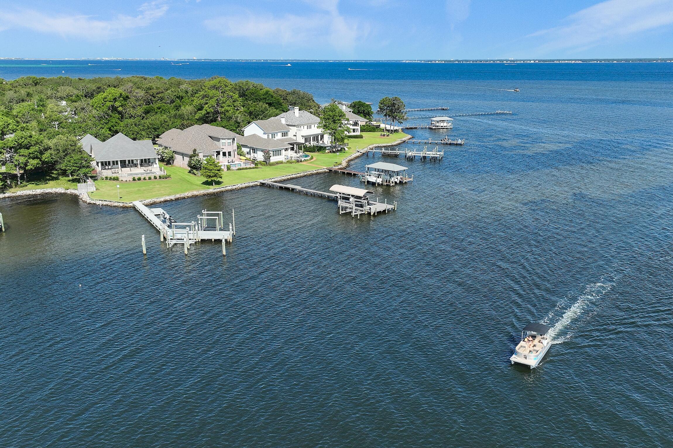 PEACOCKS POINT REPLAT - Residential