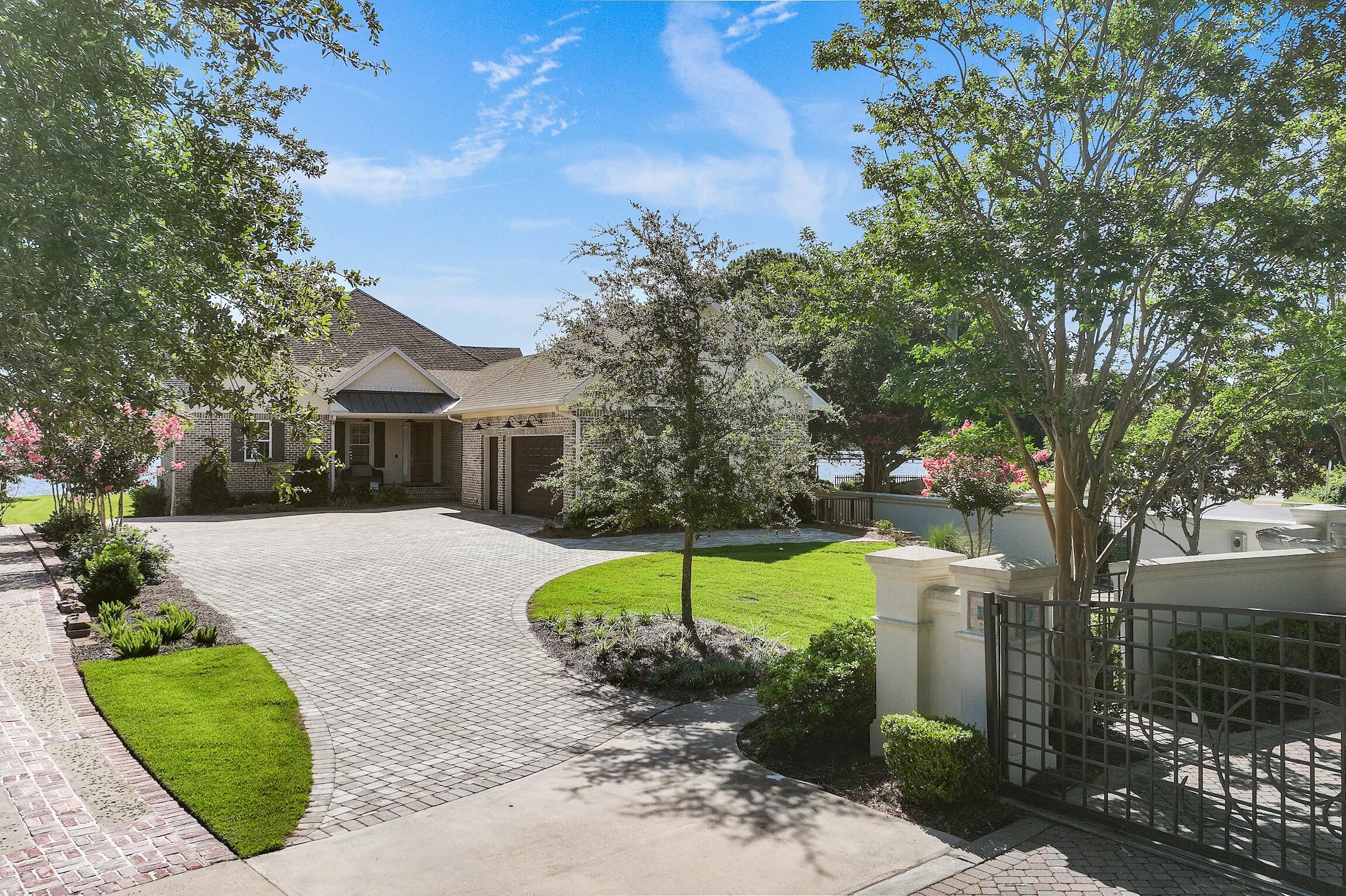 PEACOCKS POINT REPLAT - Residential
